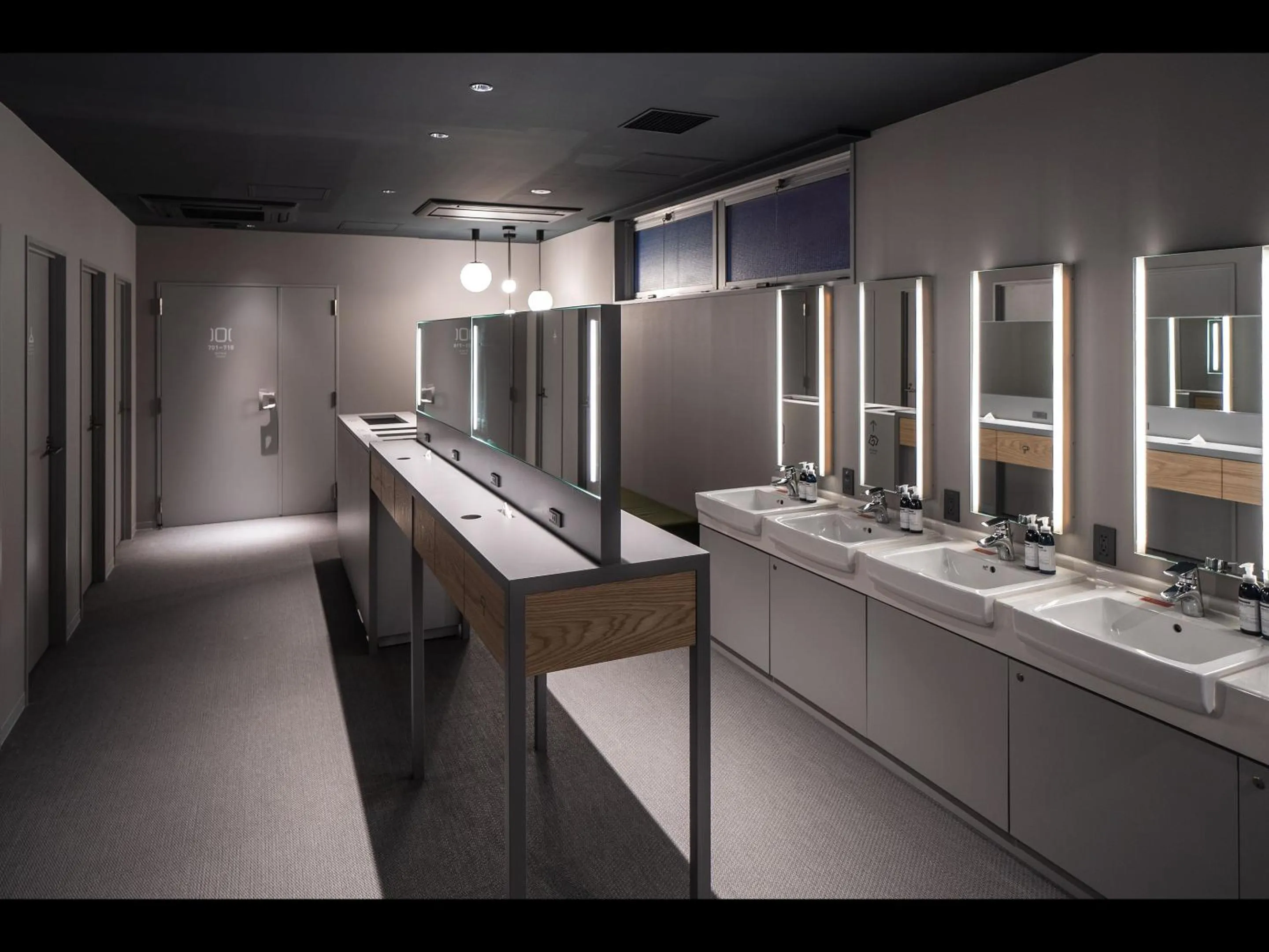 Shower in Capsule Plus Yokohama Sauna & Capsule