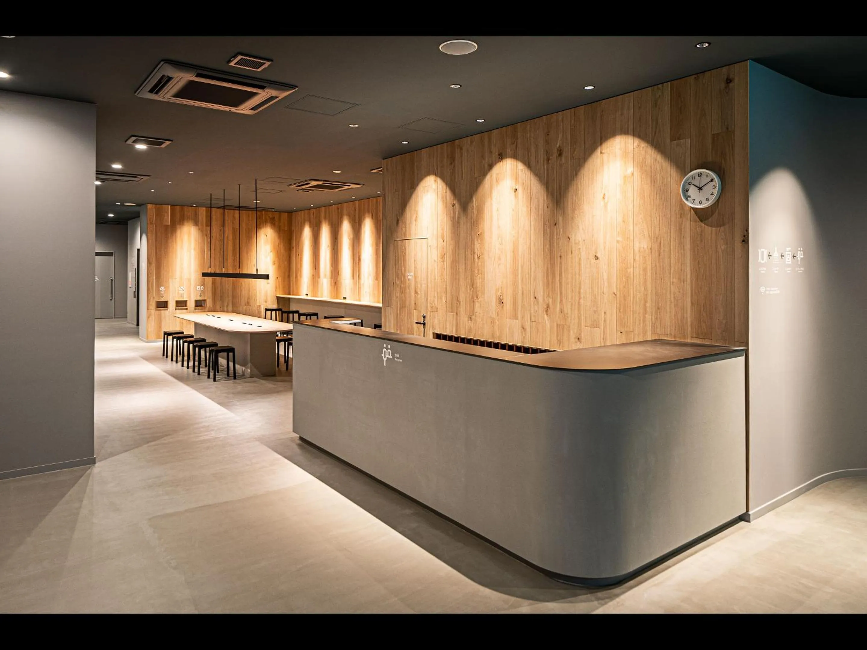 Lobby or reception in Capsule Plus Yokohama Sauna & Capsule