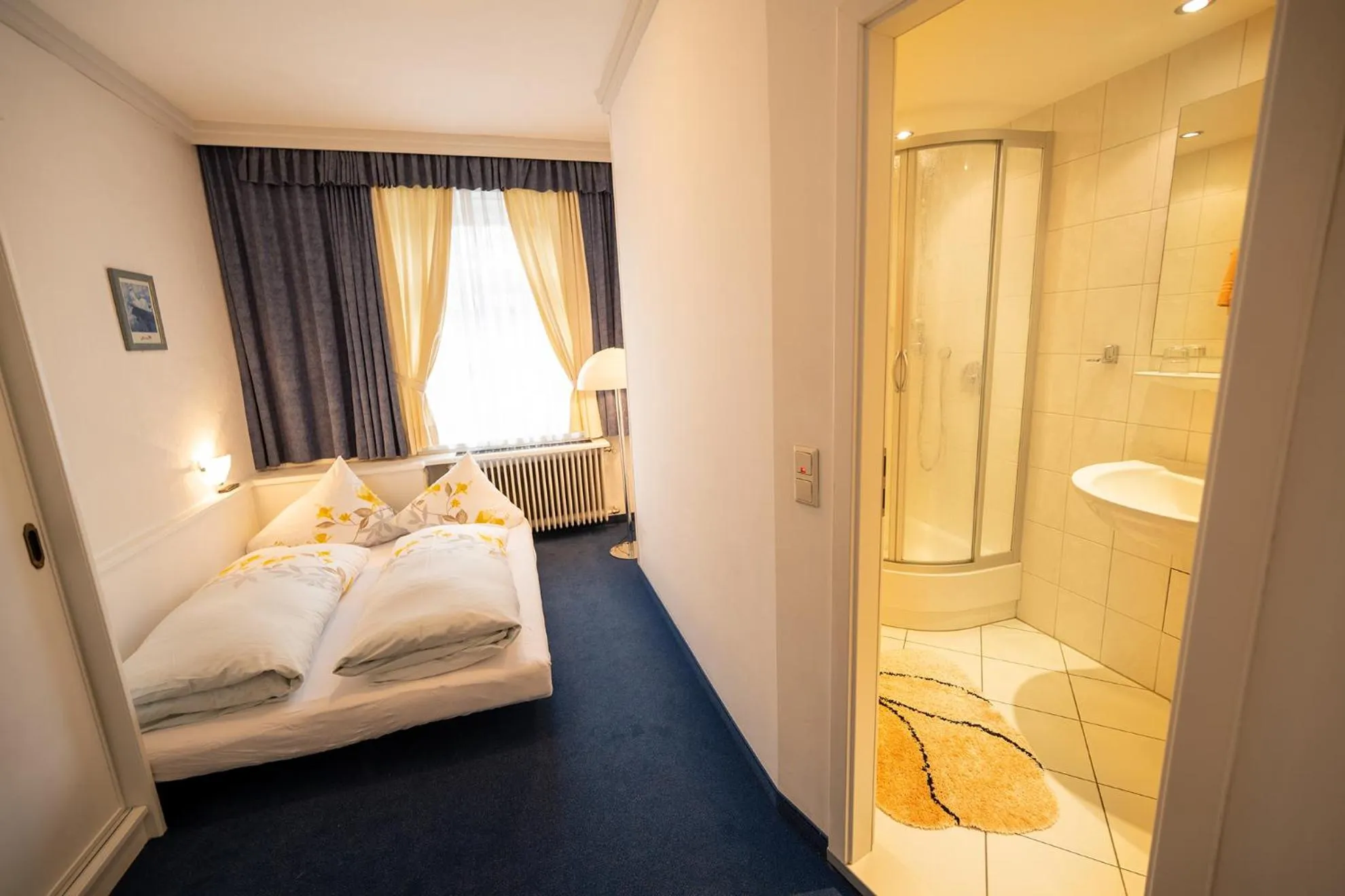 Bedroom, Bed in Hotel Garni Hubertus-Nostalgie & Charme