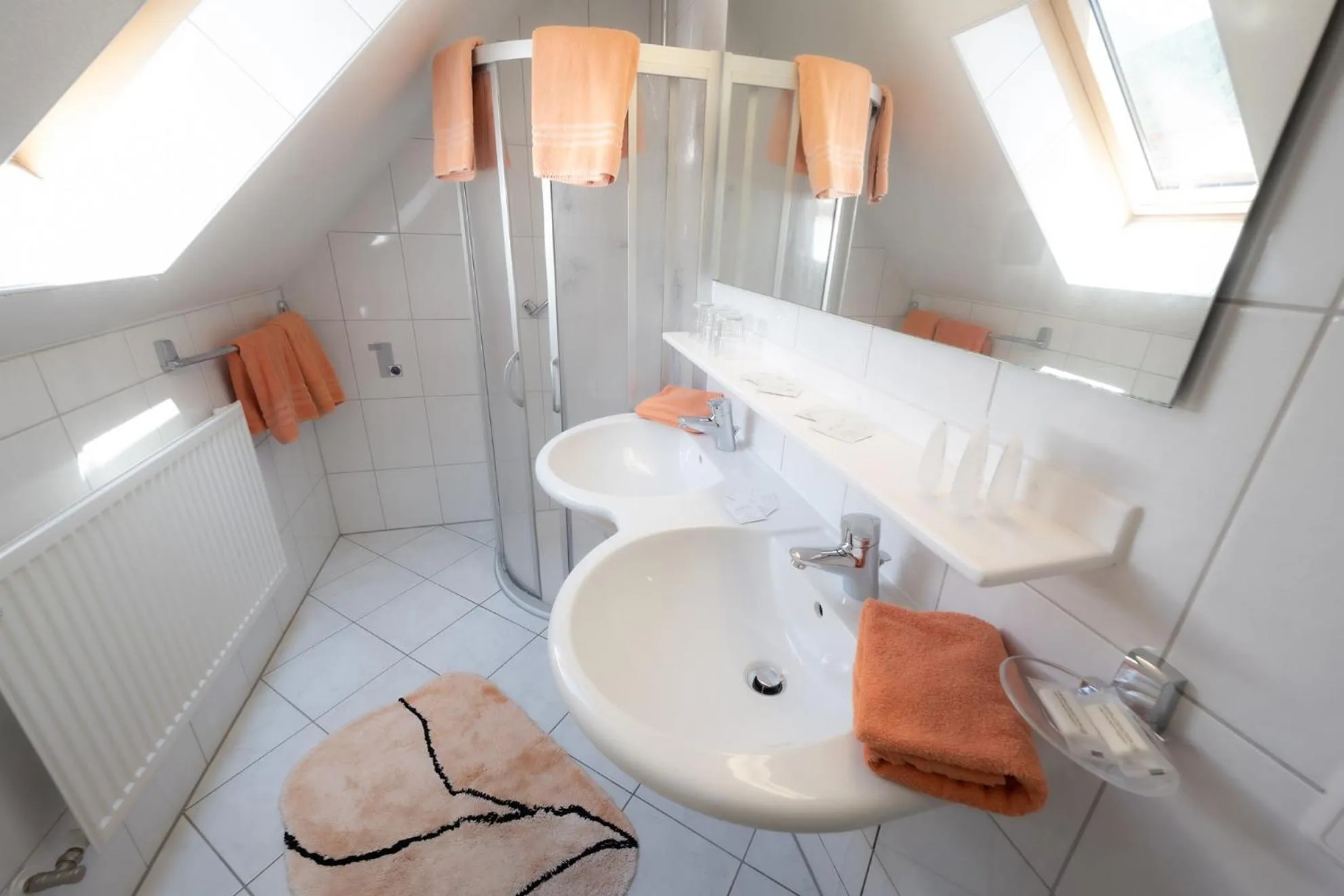 Shower in Hotel Garni Hubertus-Nostalgie & Charme