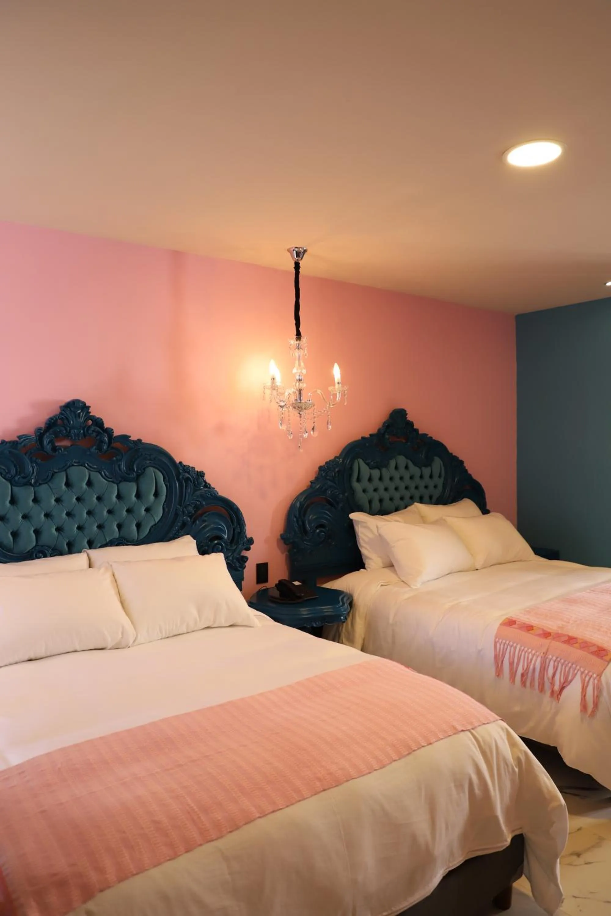 Bed in Casa Rosa Hotel & Spa