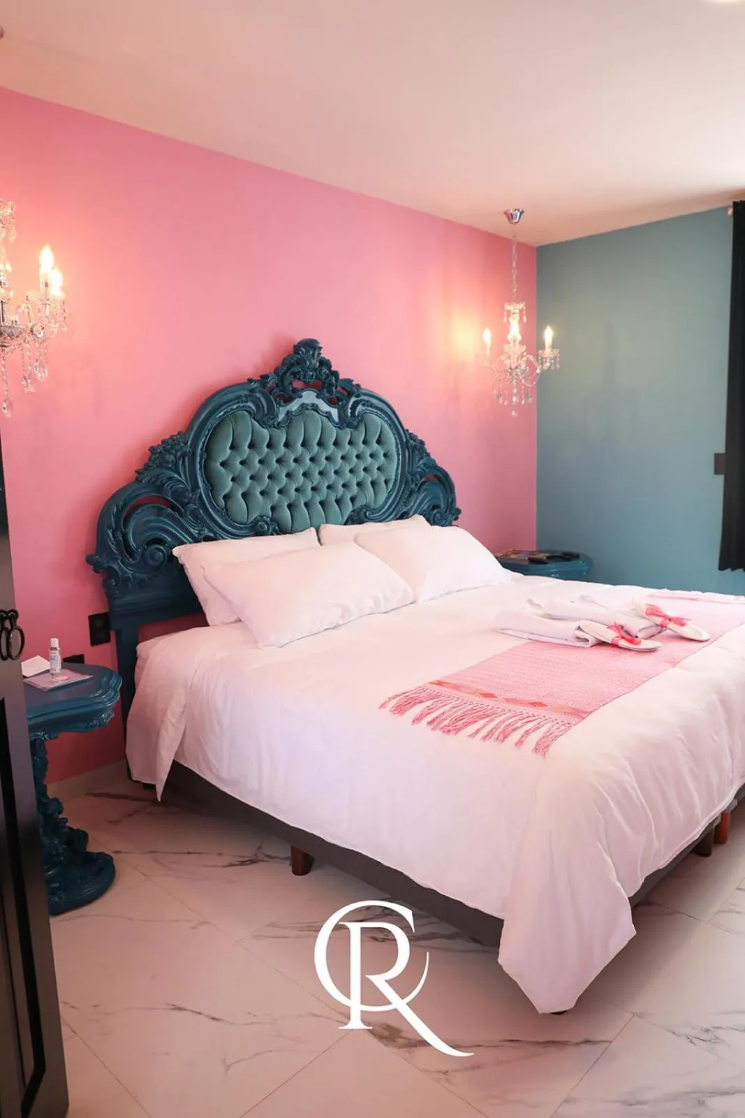 Bed in Casa Rosa Hotel & Spa