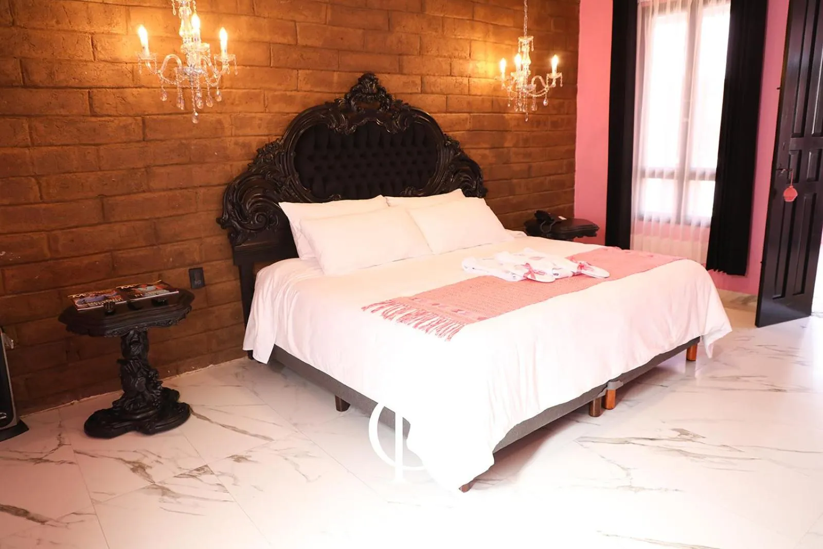 Bed in Casa Rosa Hotel & Spa