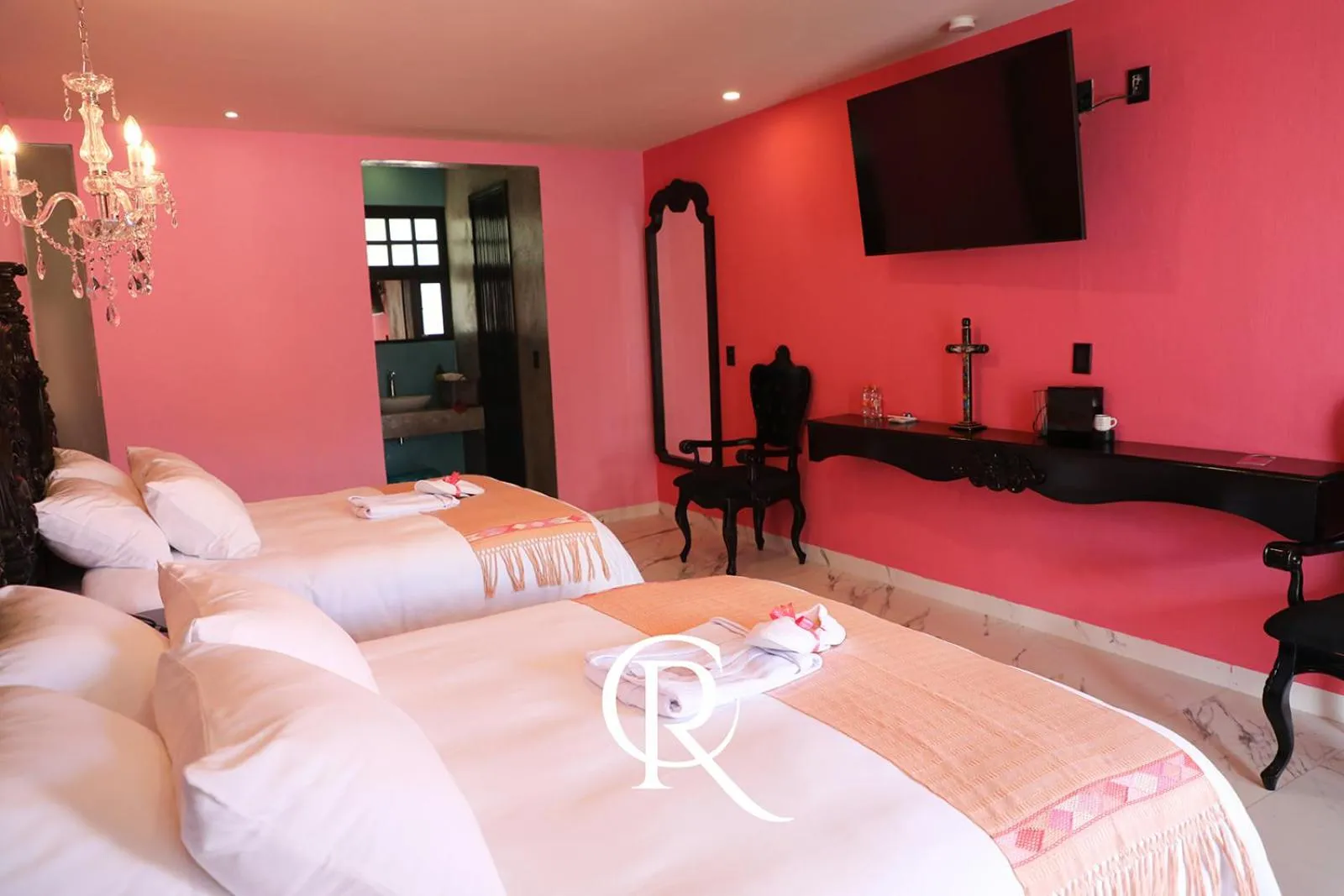 Bed in Casa Rosa Hotel & Spa