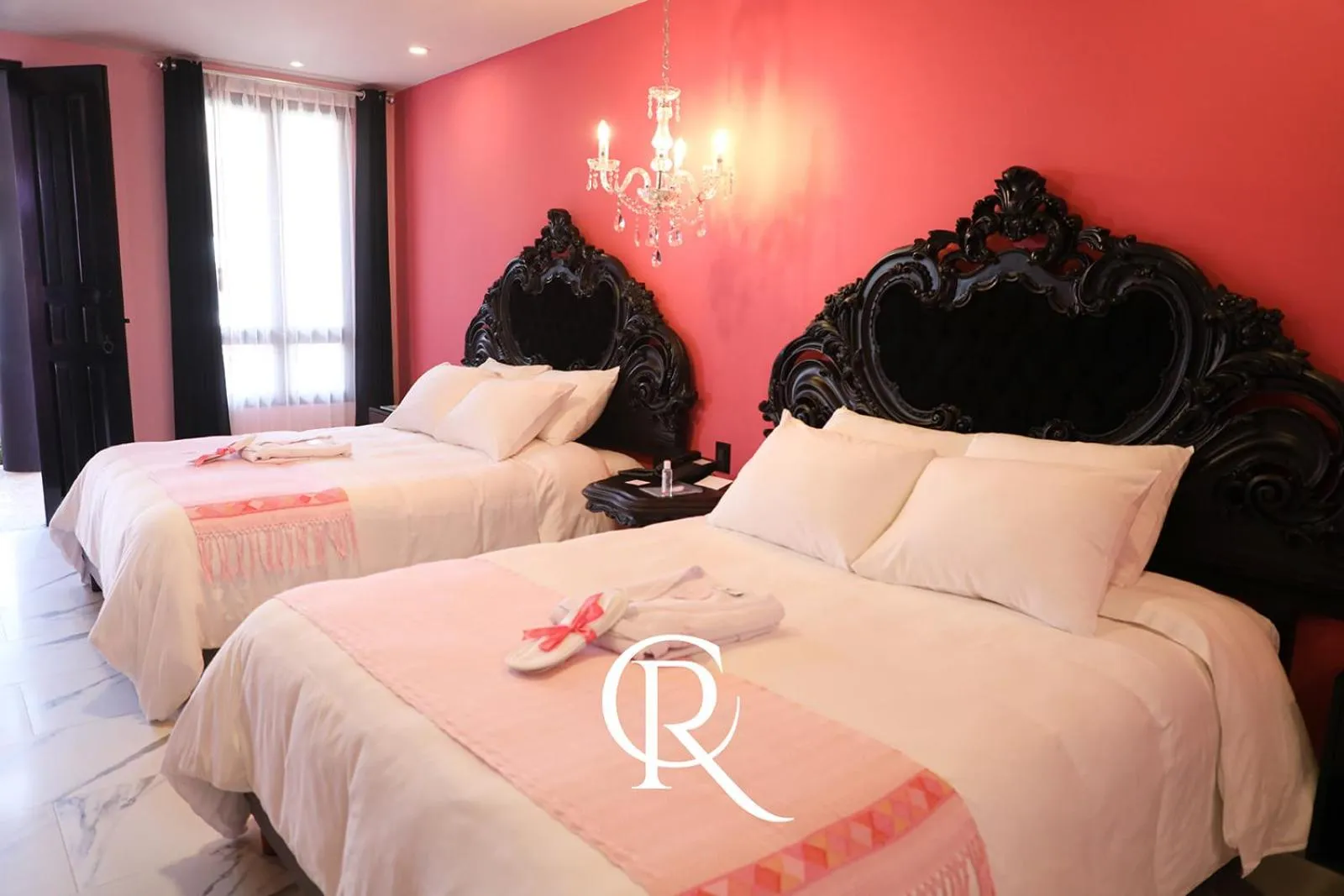 Bed in Casa Rosa Hotel & Spa