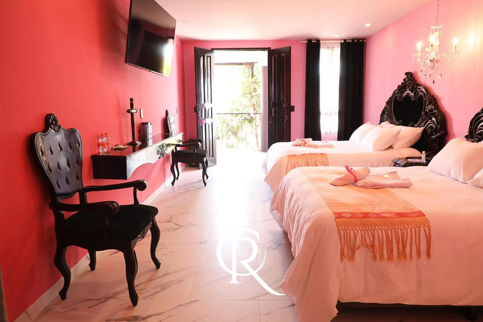 Bed in Casa Rosa Hotel & Spa