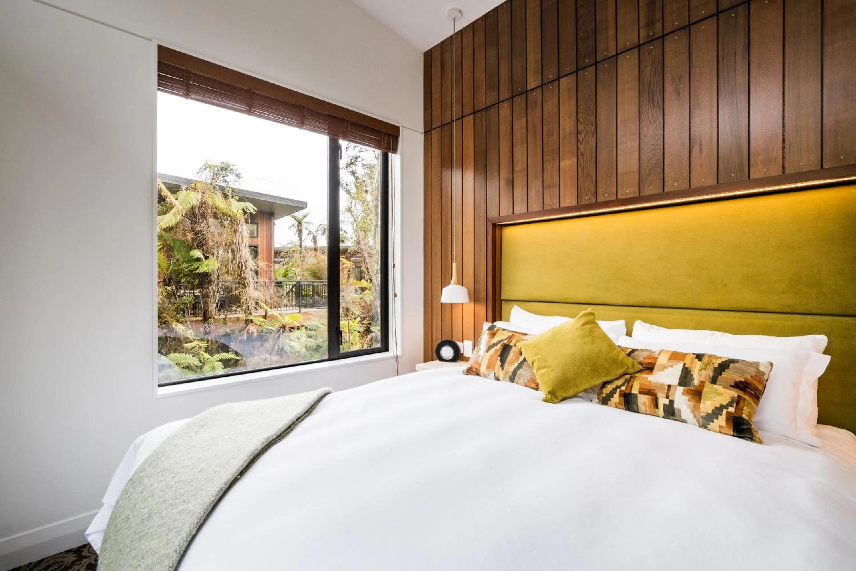 Bed in Rainforest Deluxe