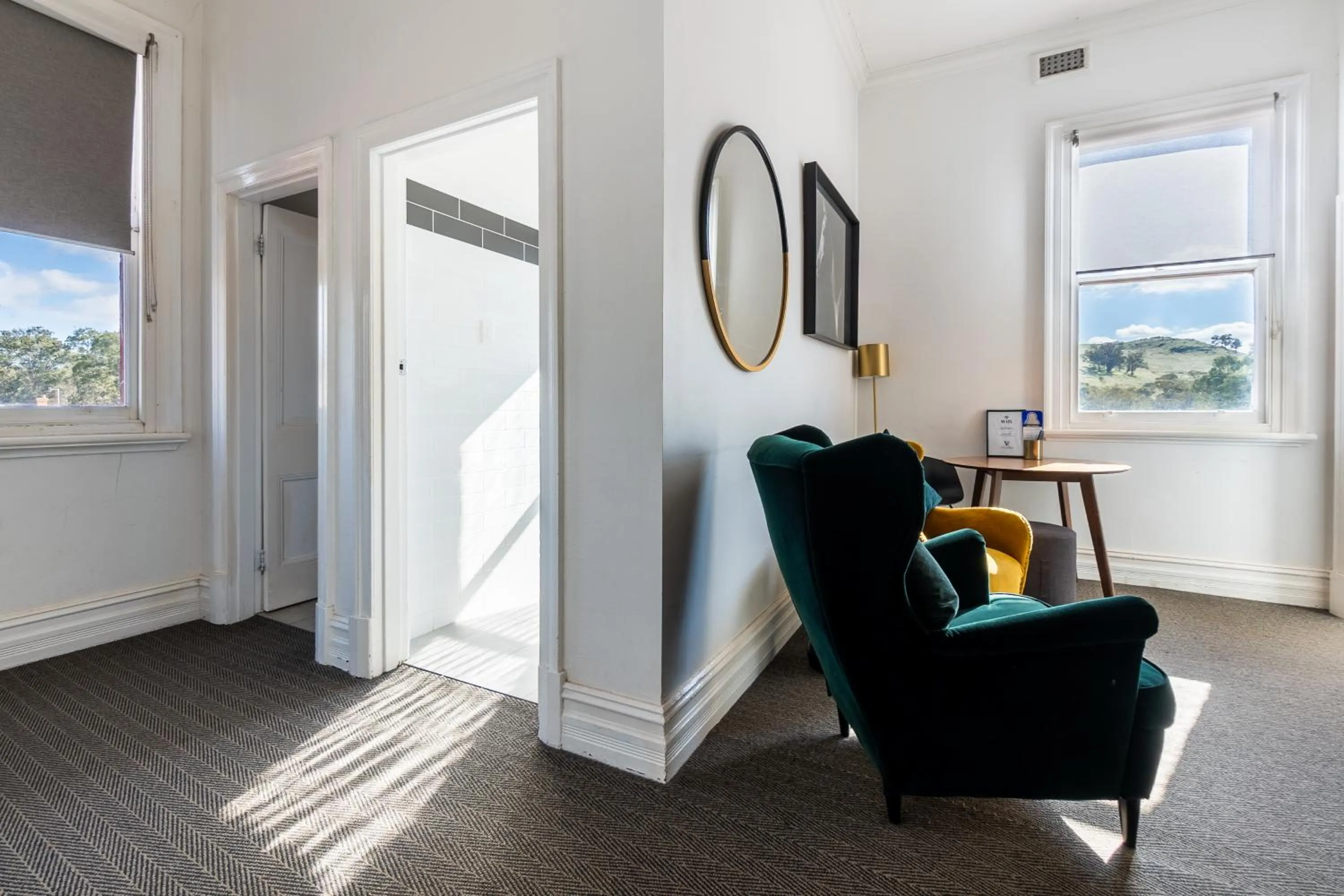 Living room in Victoria Hotel Toodyay