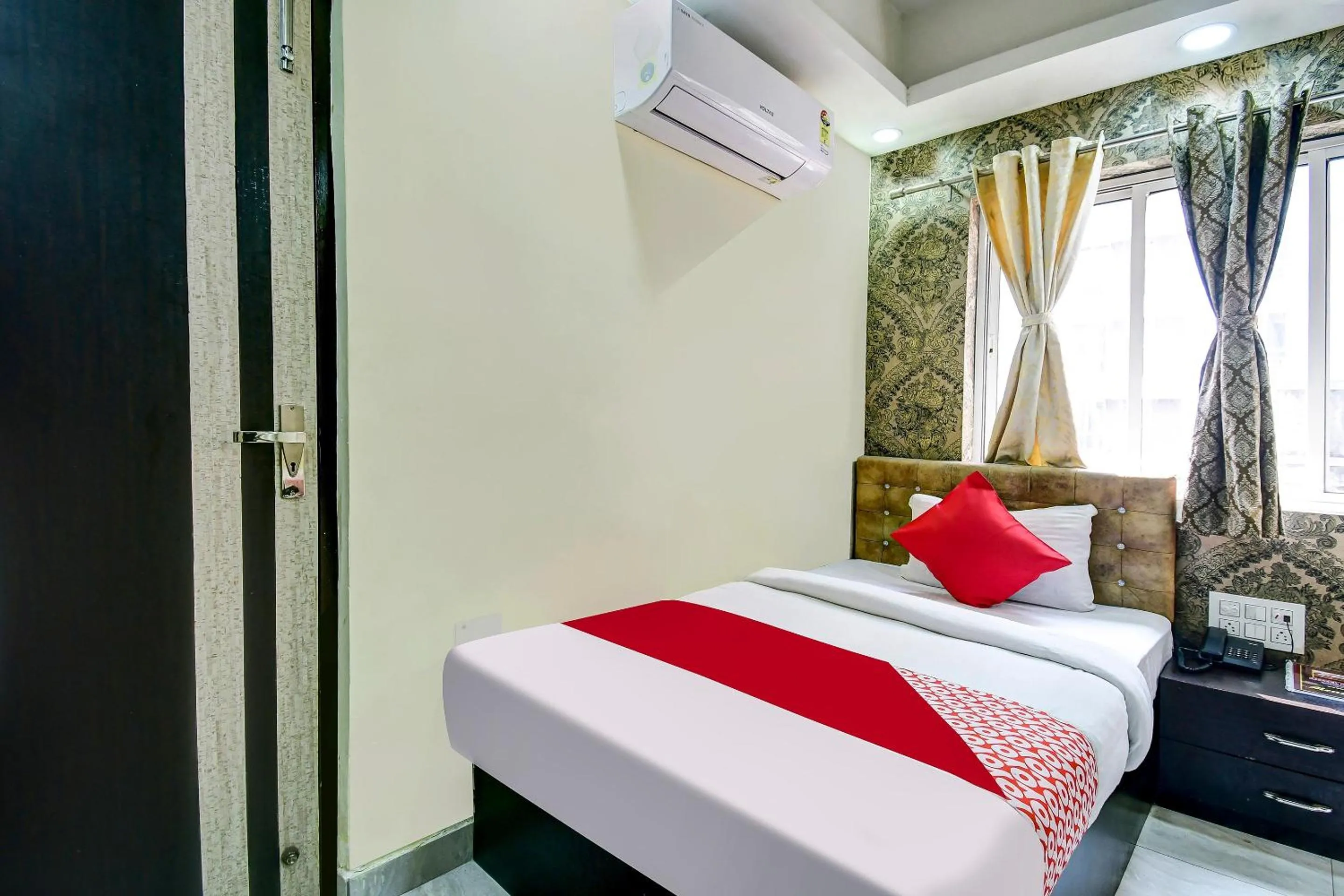 Bedroom in Collection O Paradise Near Chinar Park