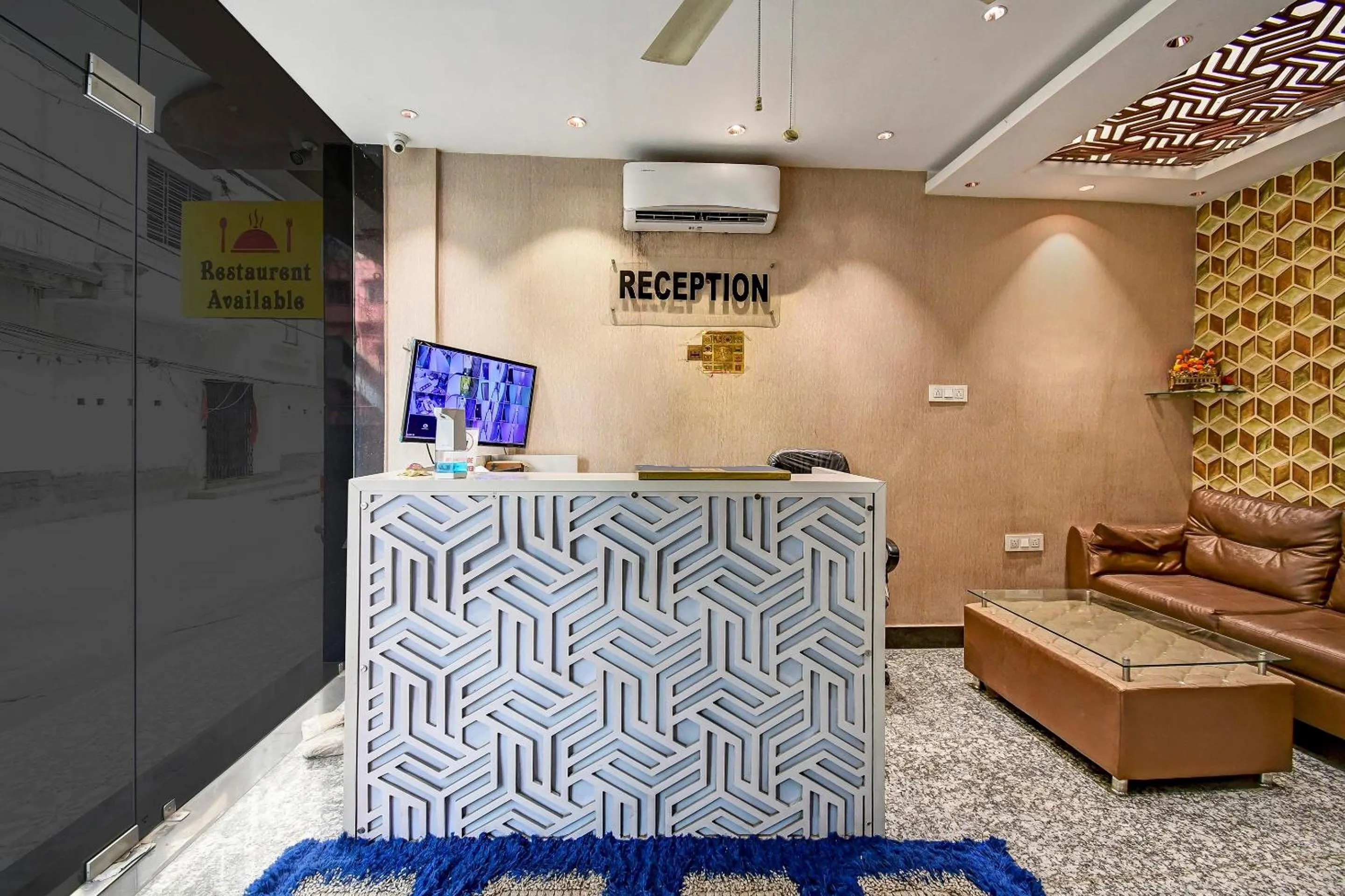 Lobby or reception in Collection O Paradise Near Chinar Park