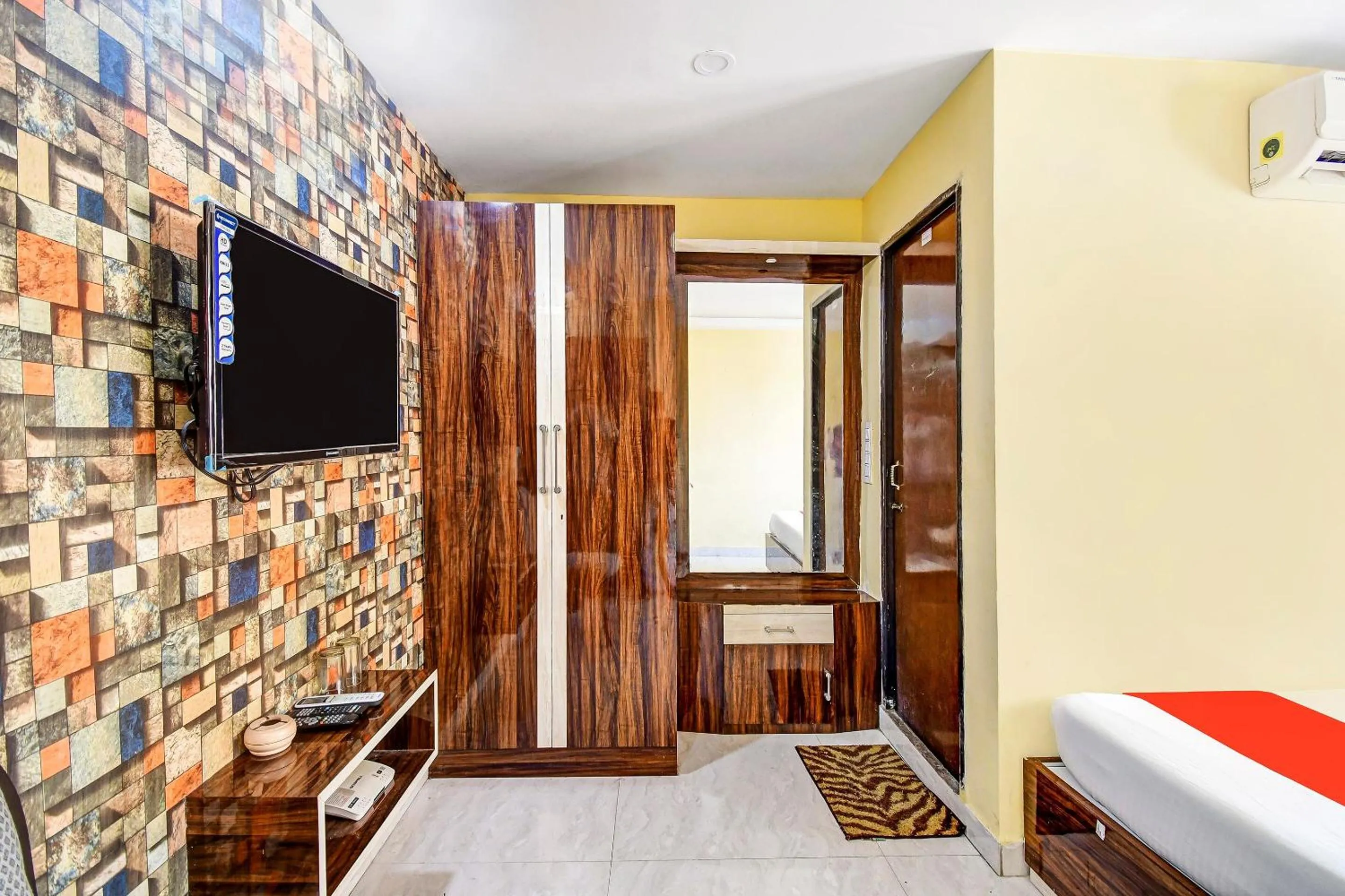 Bedroom in Collection O Paradise Near Chinar Park