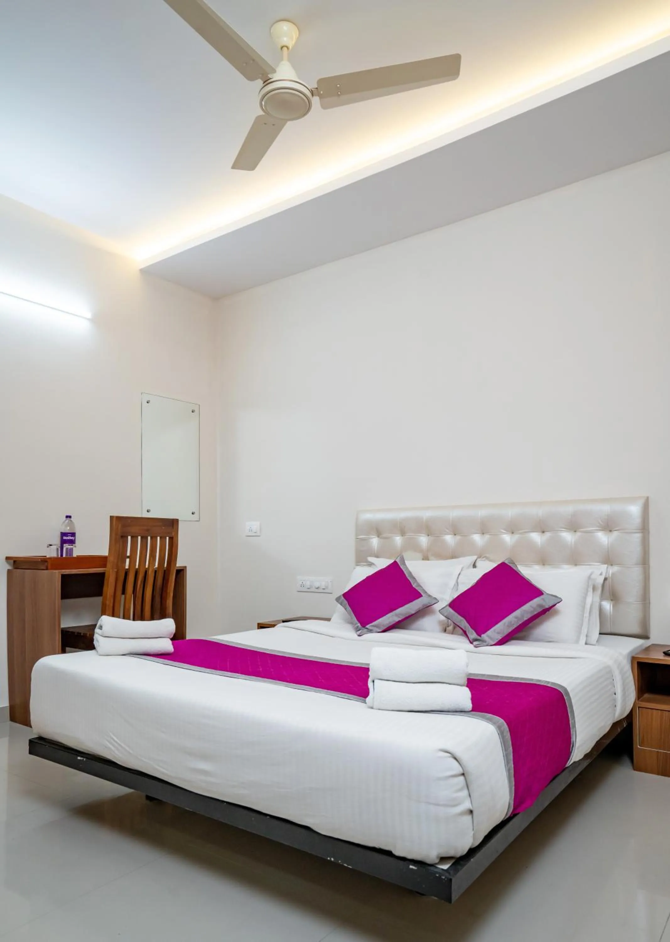 Photo of the whole room, Bed in Nexstay Treats Inn