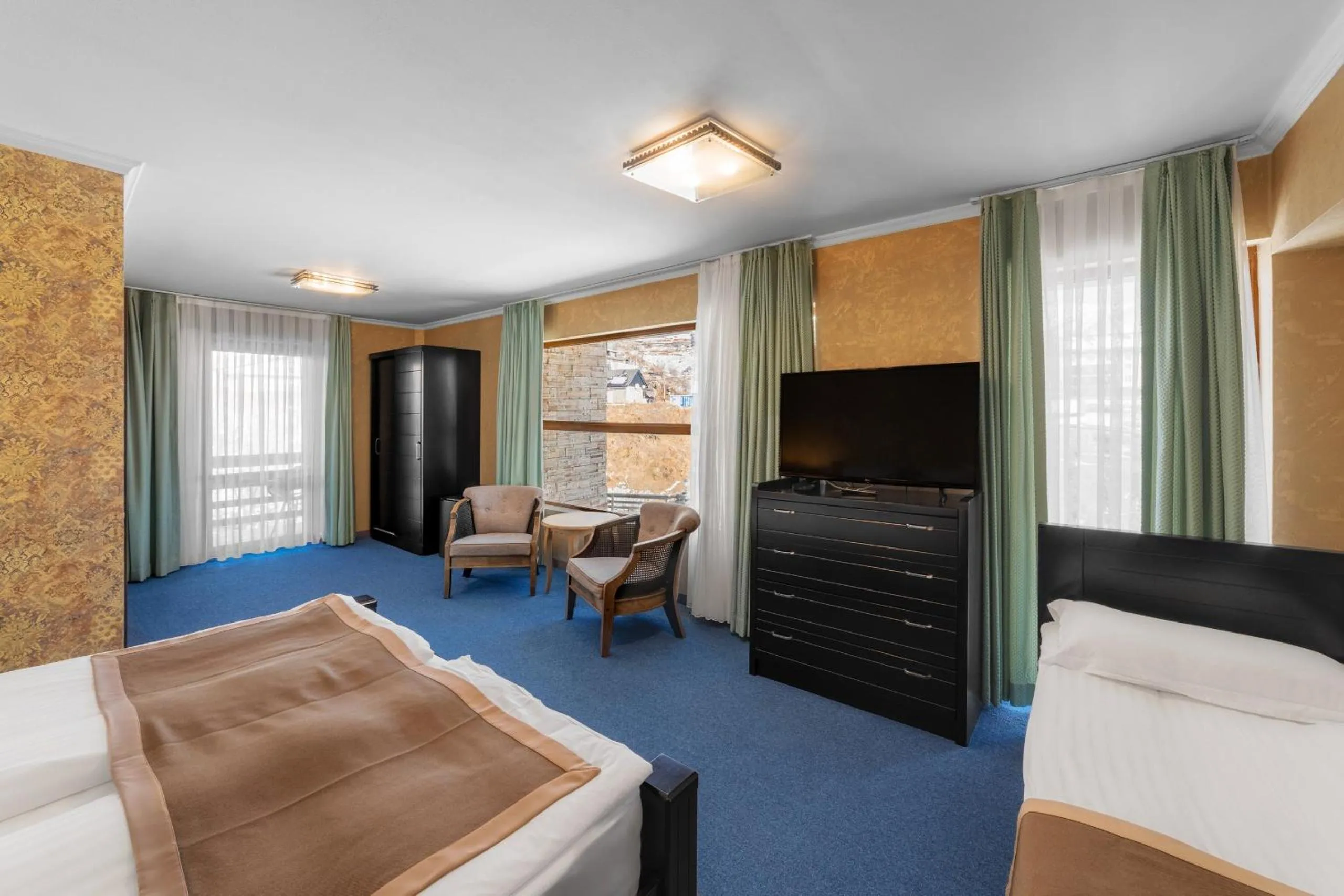 Photo of the whole room, Bed in Hotel GoodAura