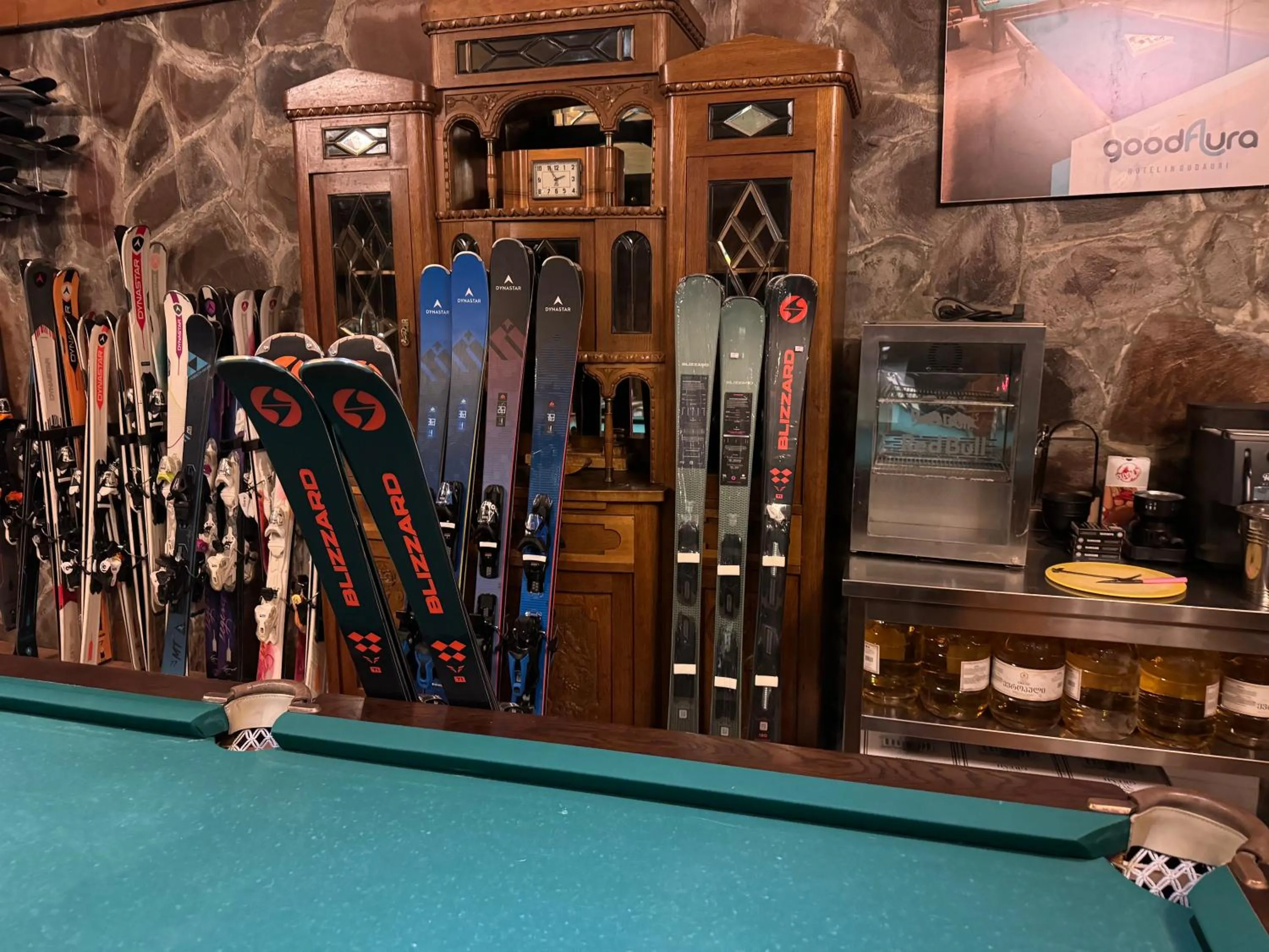 Ski School in Hotel GoodAura