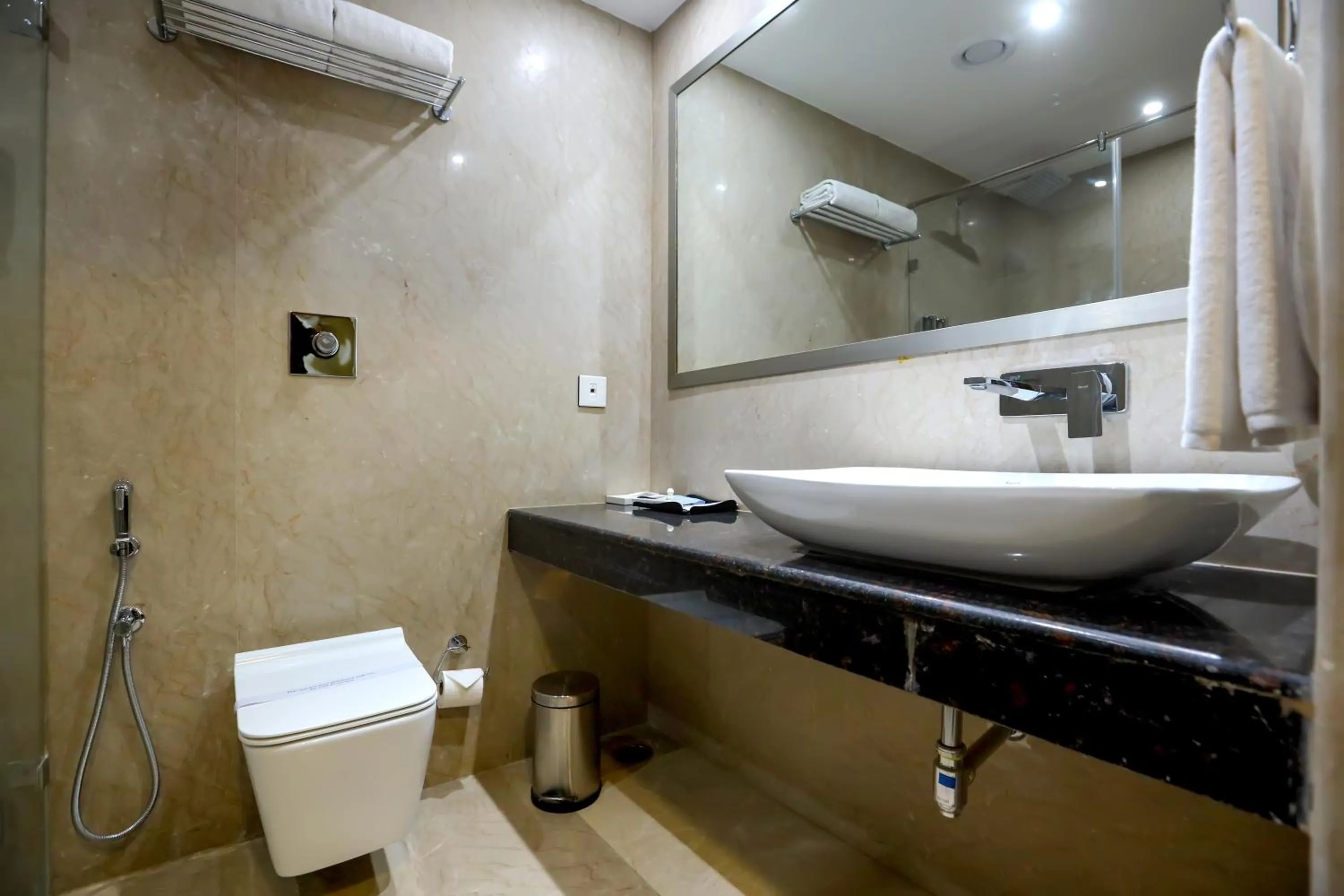 Deluxe Twin Room - single occupancy in Hotel Aadithya