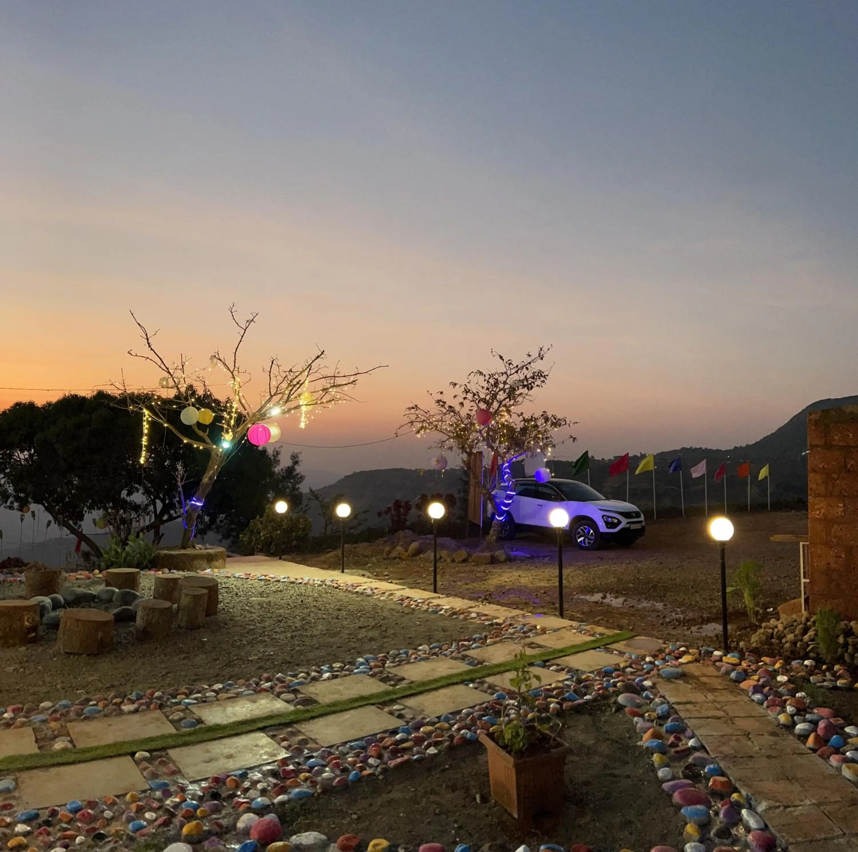 Night in Heavens Edge Resort