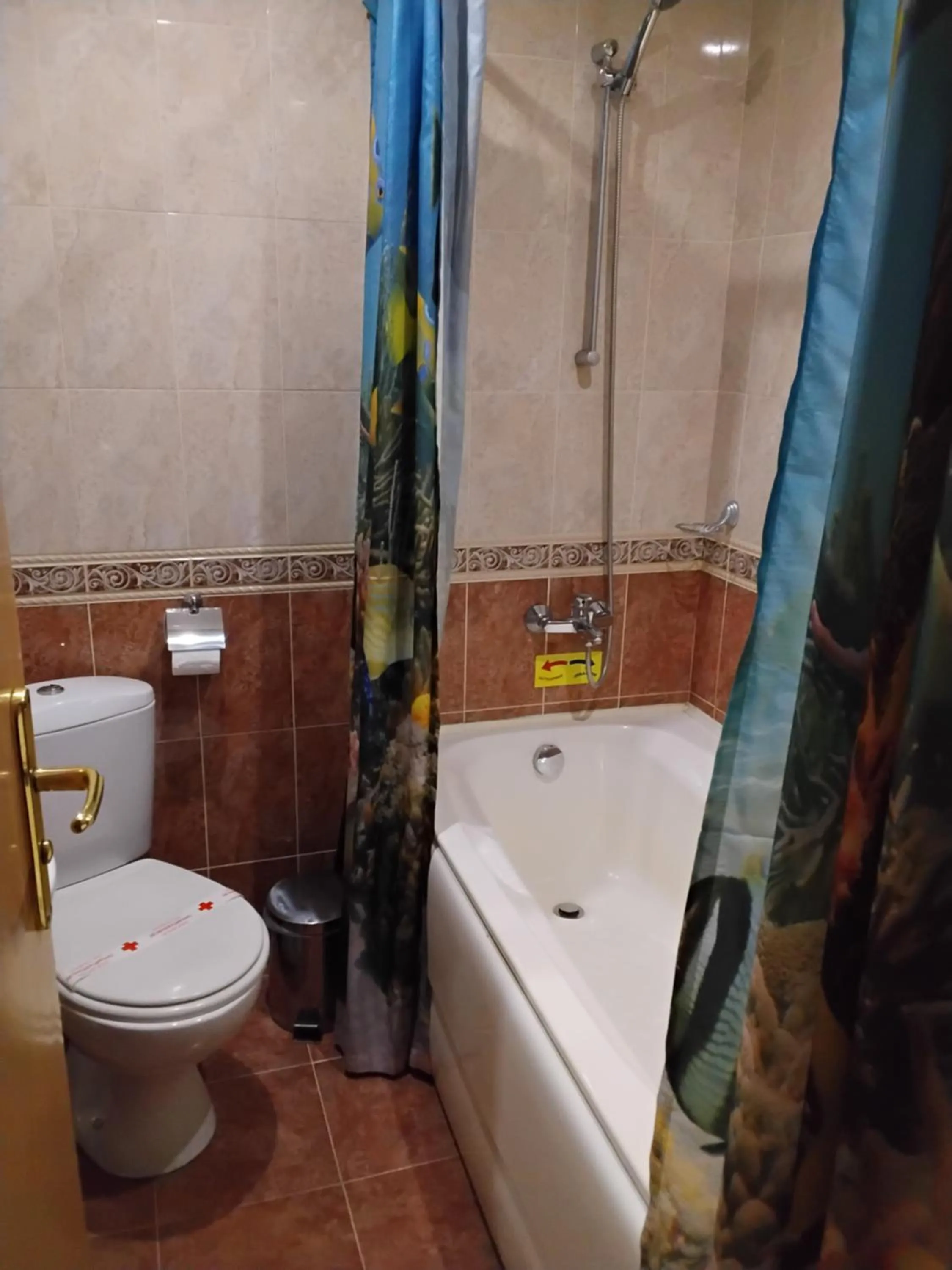 Shower in Hotel Mehdjarel