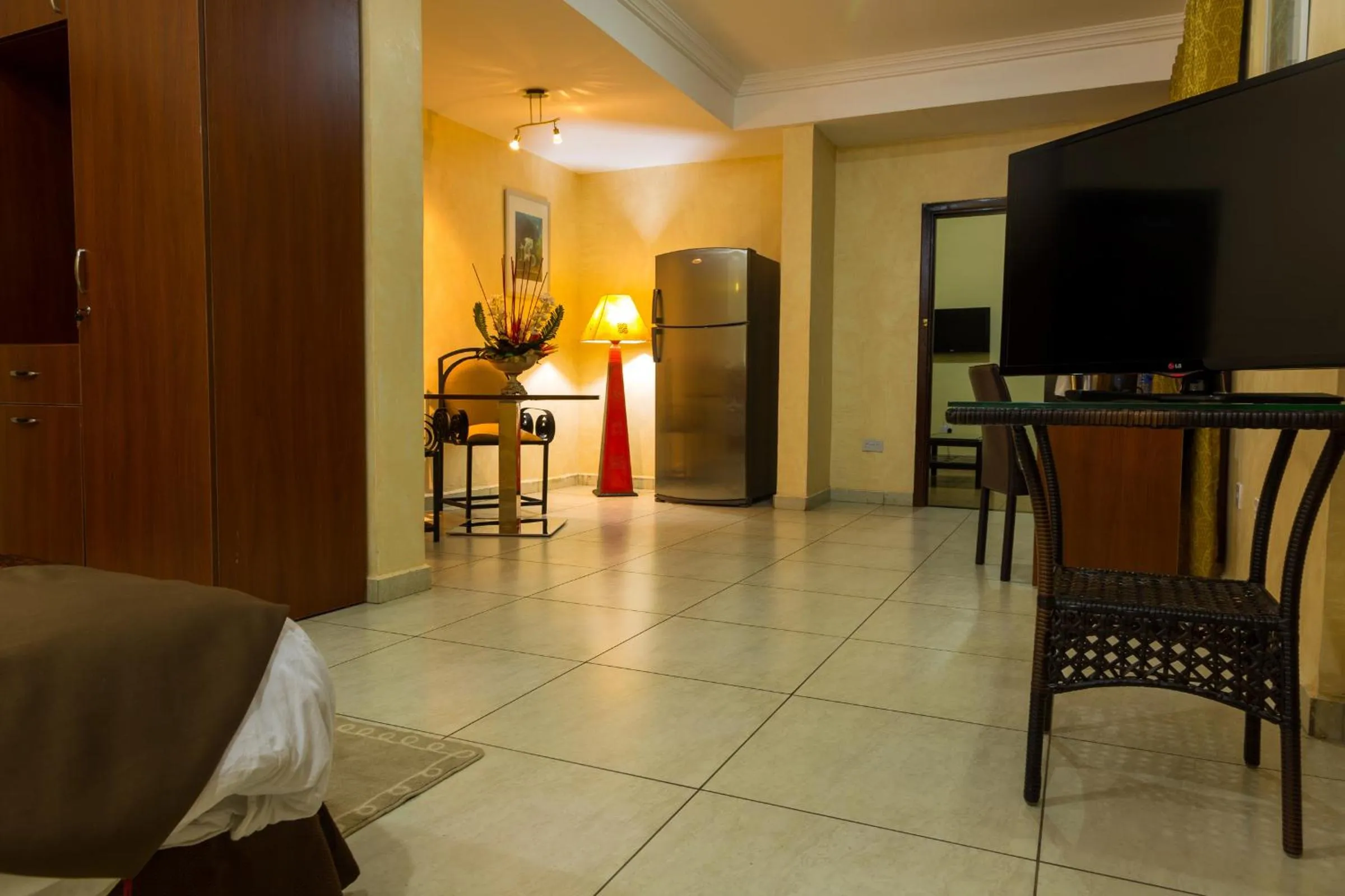 TV and multimedia in Midindi Hotel