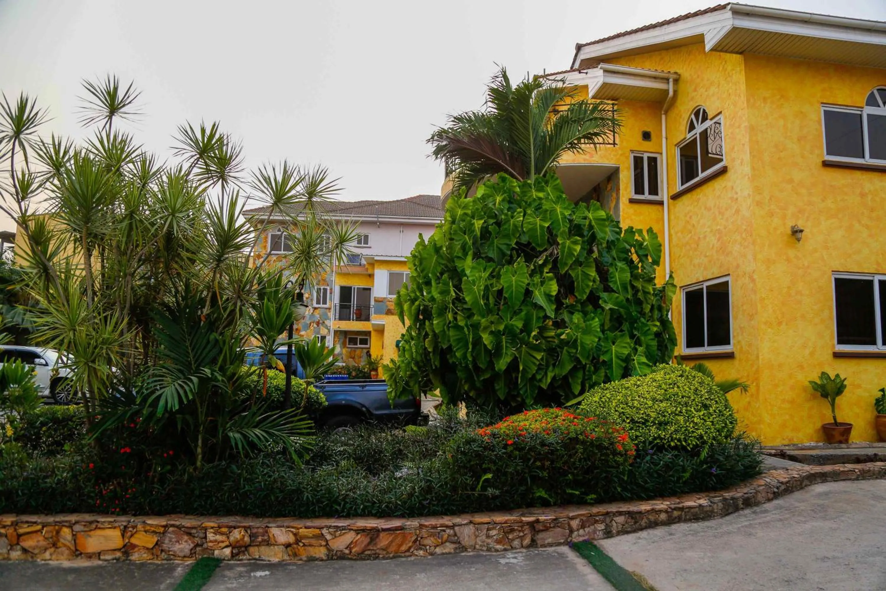 Garden view in Midindi Hotel