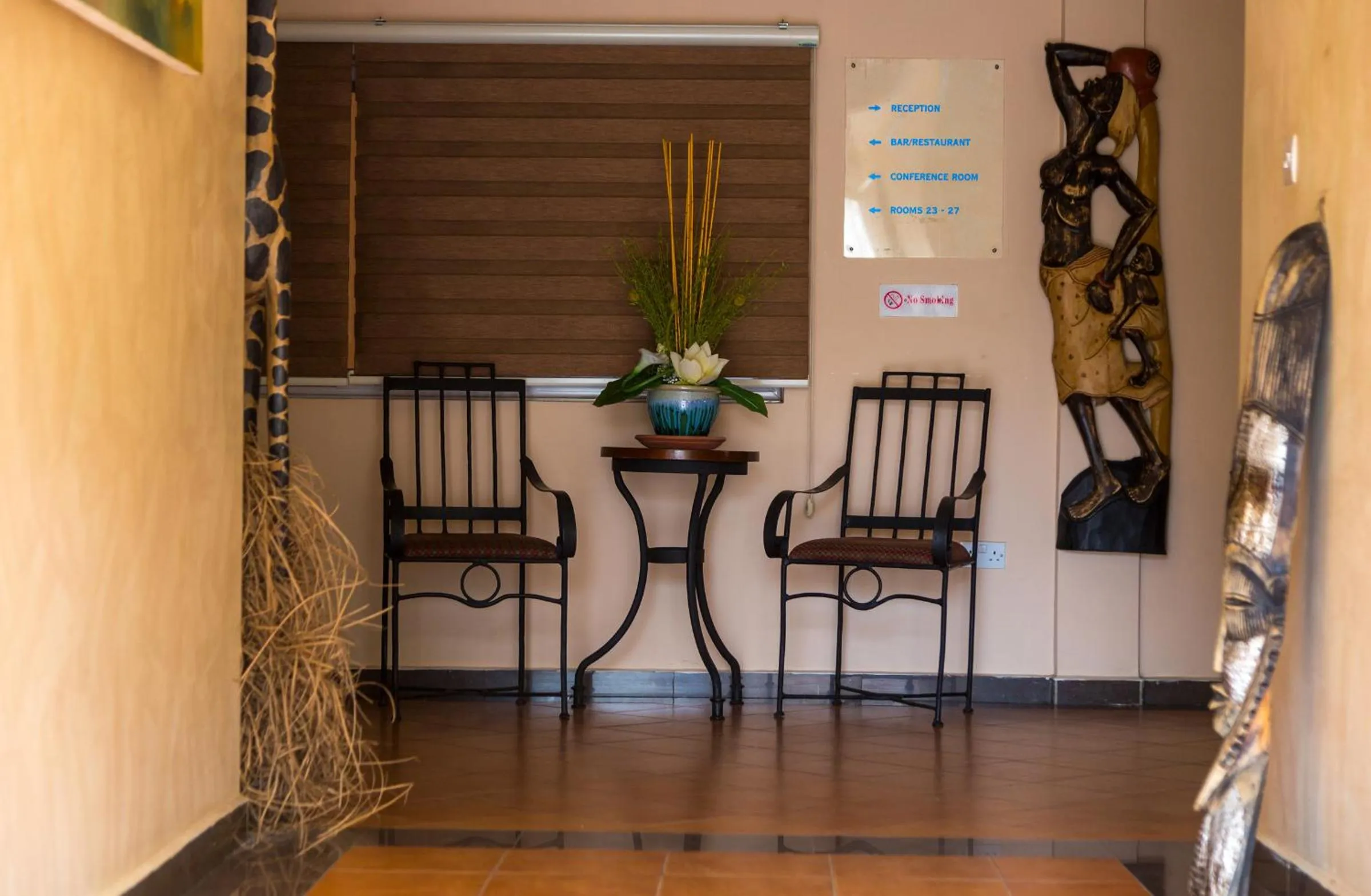 Decorative detail in Midindi Hotel