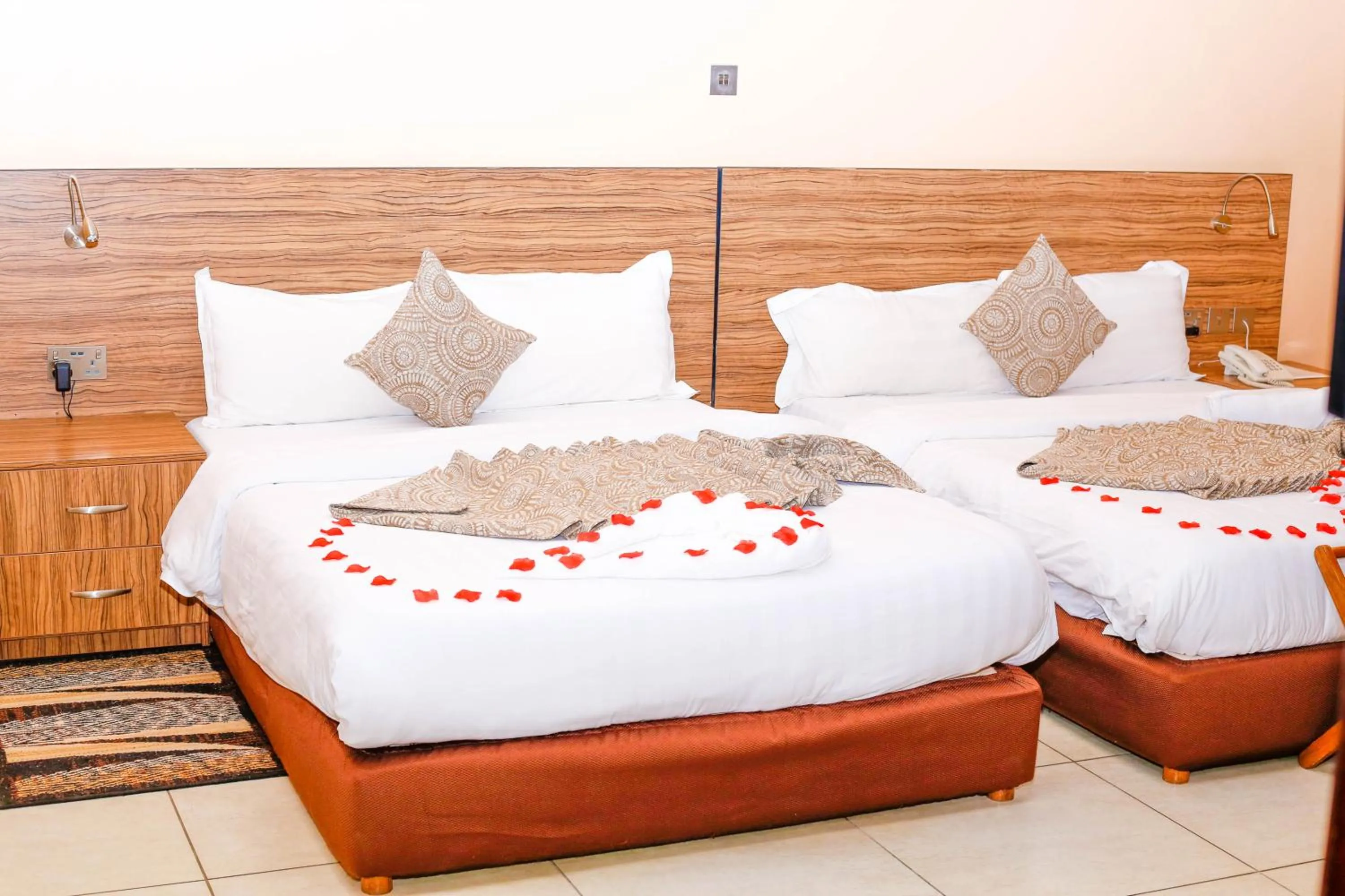 Bed in Midindi Hotel