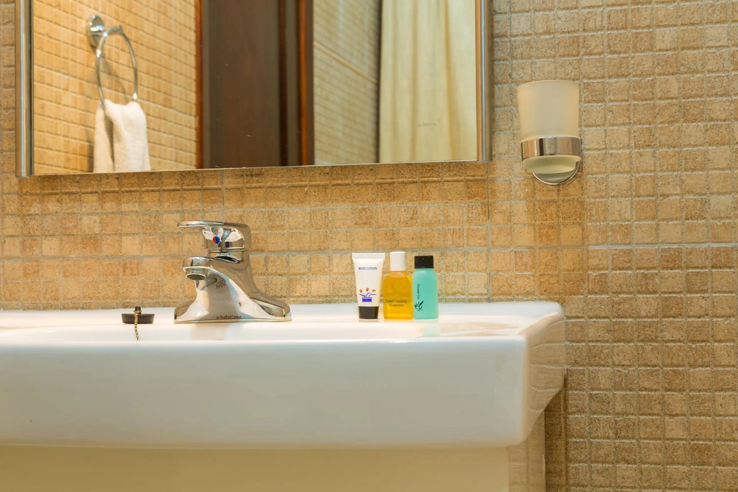 Toilet in Midindi Hotel