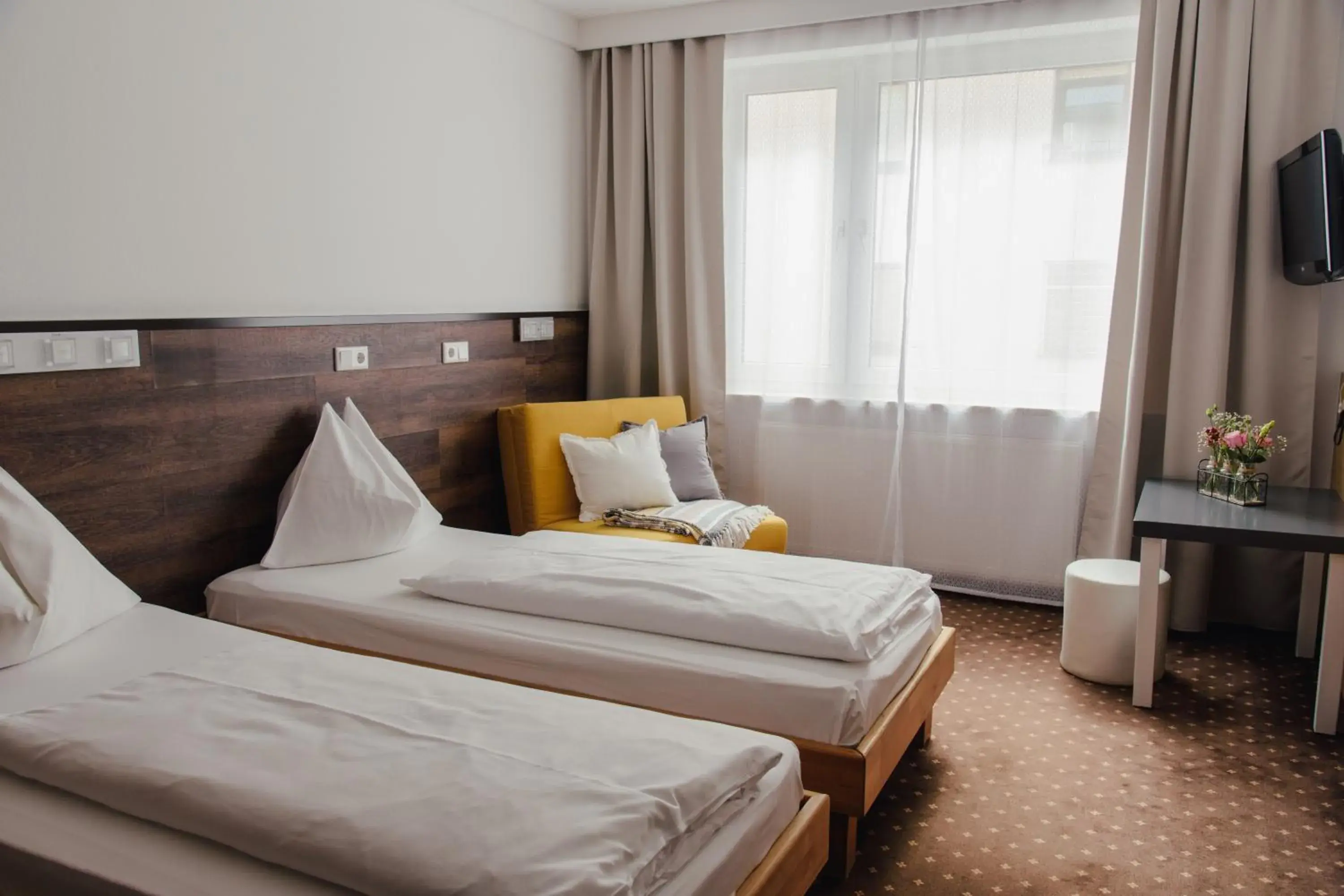 Twin Room in Hotel Drei Kreuz - Self Check In Twin Room in Hotel Drei Kreuz - Self Check In