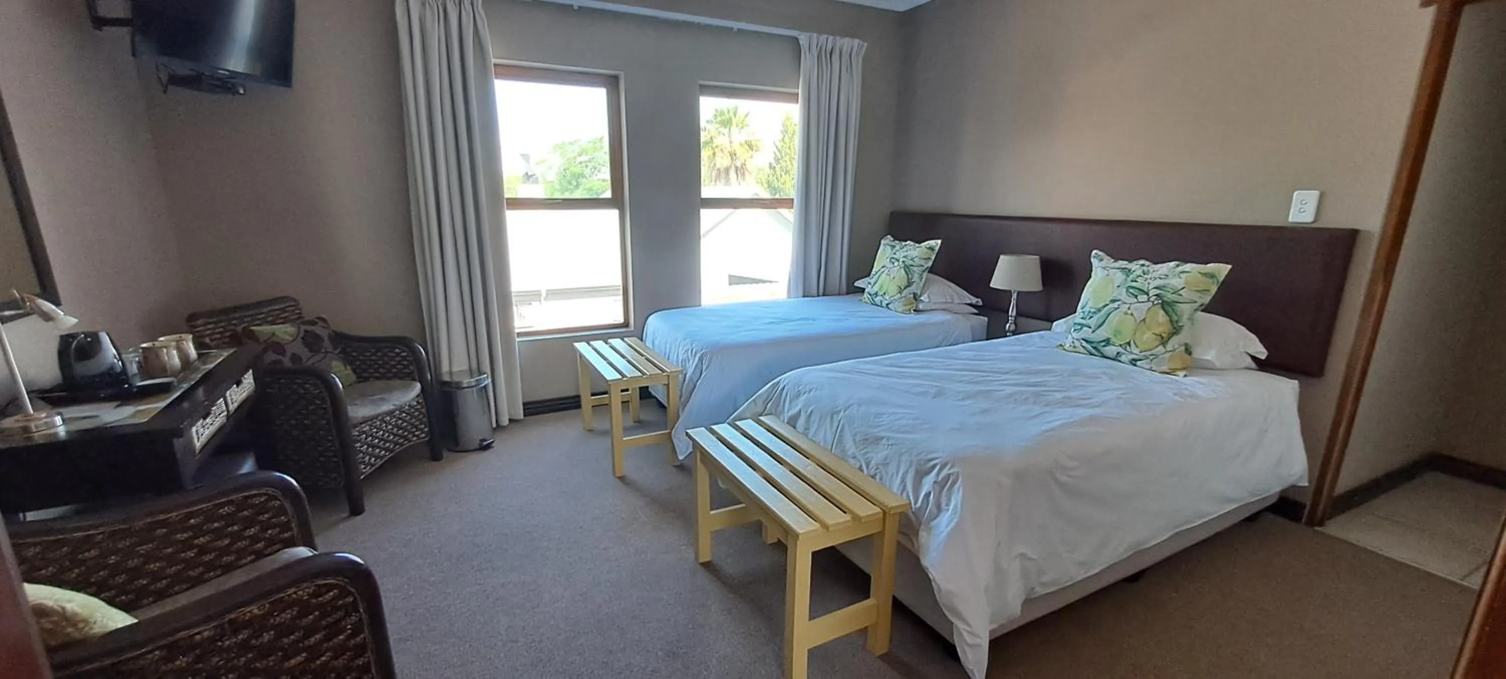 Bed in Karoo Sun Boutique Guest House