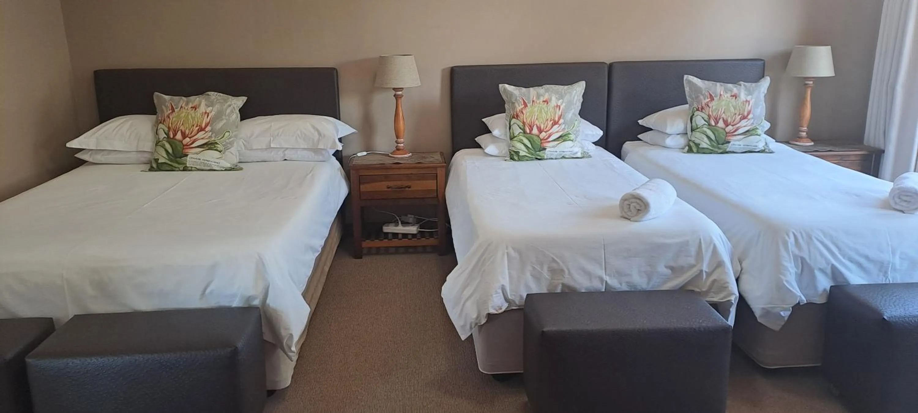 Bed in Karoo Sun Boutique Guest House