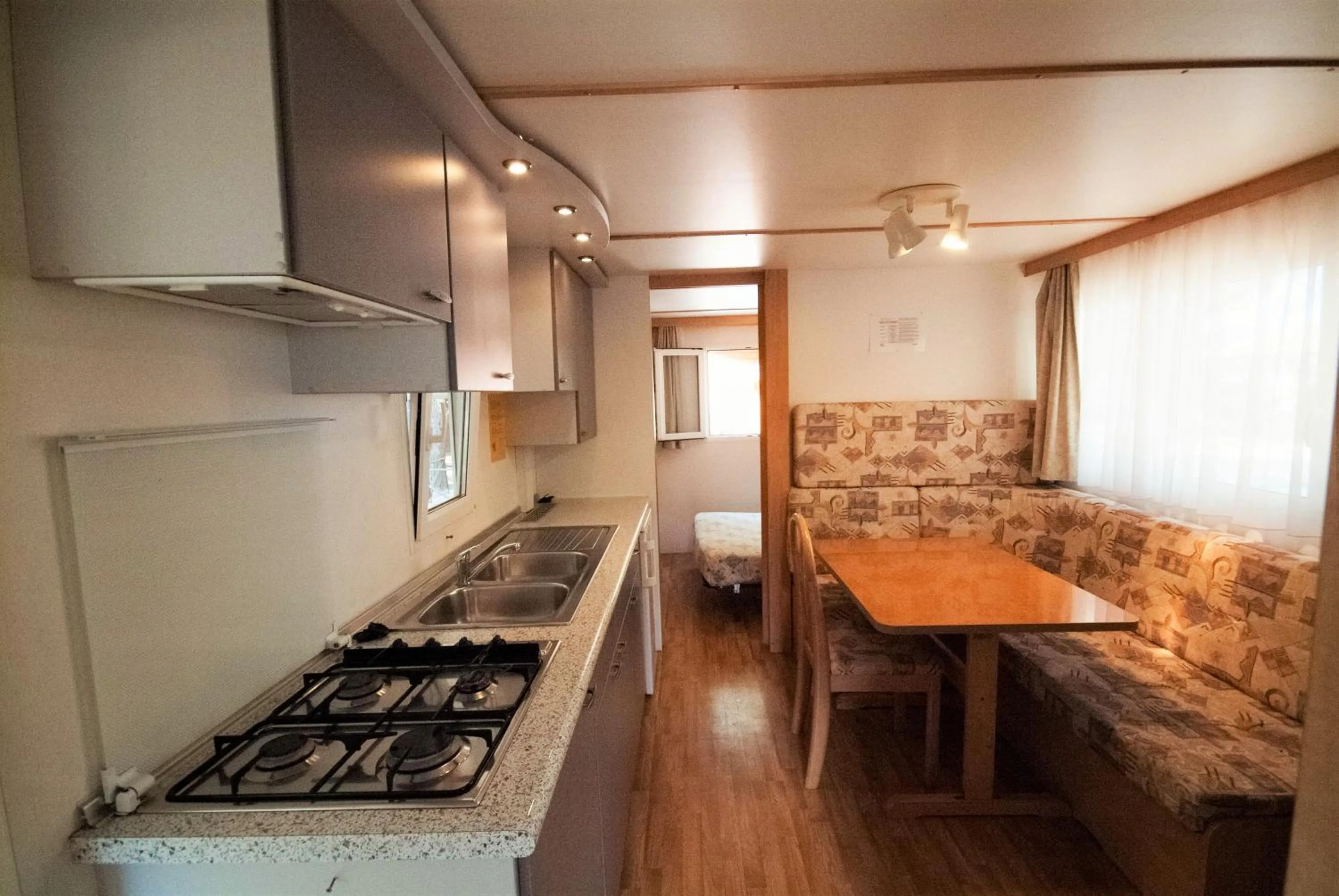 Mobile Home with Kitchen in Green Village Assisi