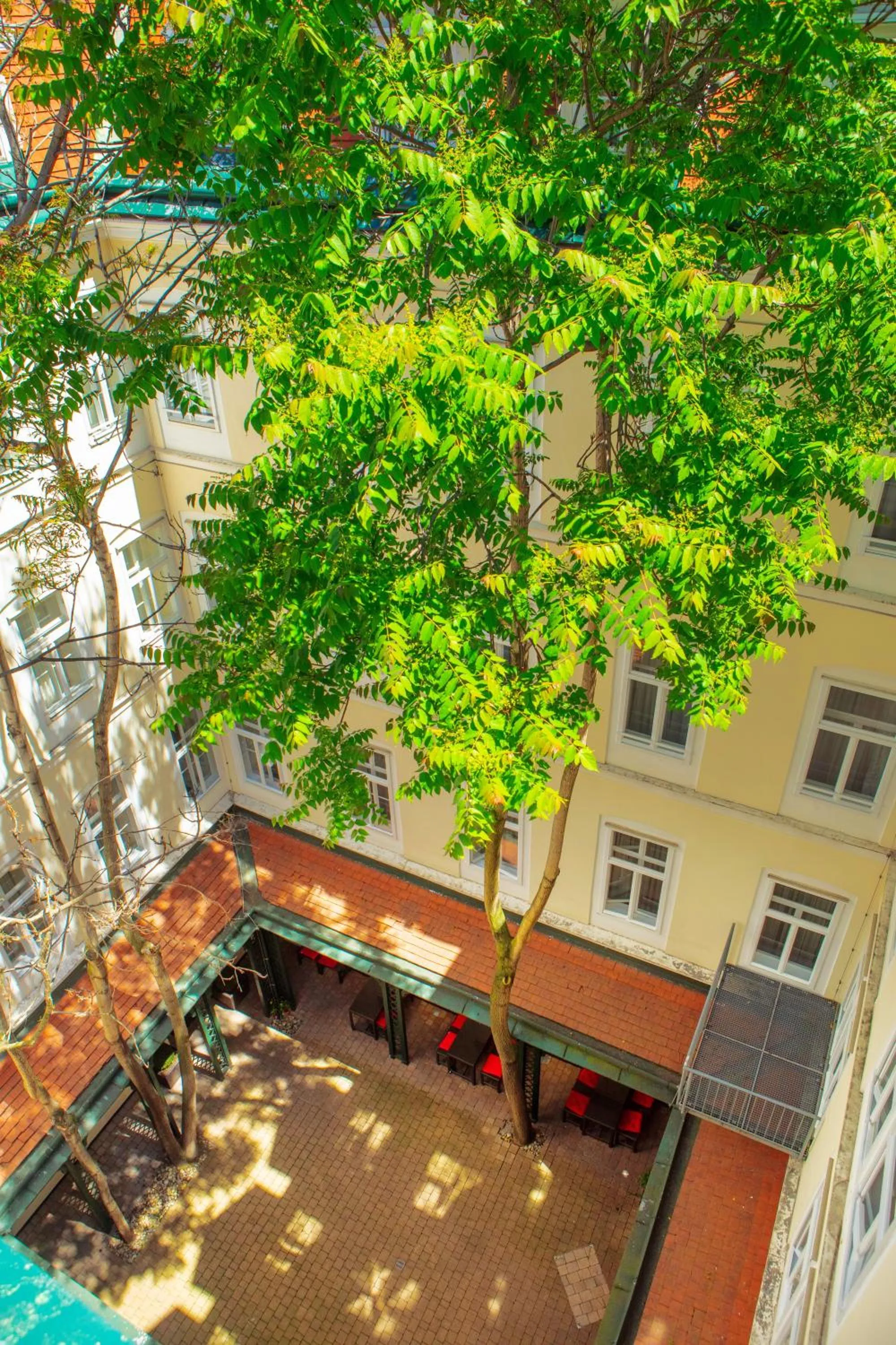 Inner courtyard view in The Levante Rathaus Apartments