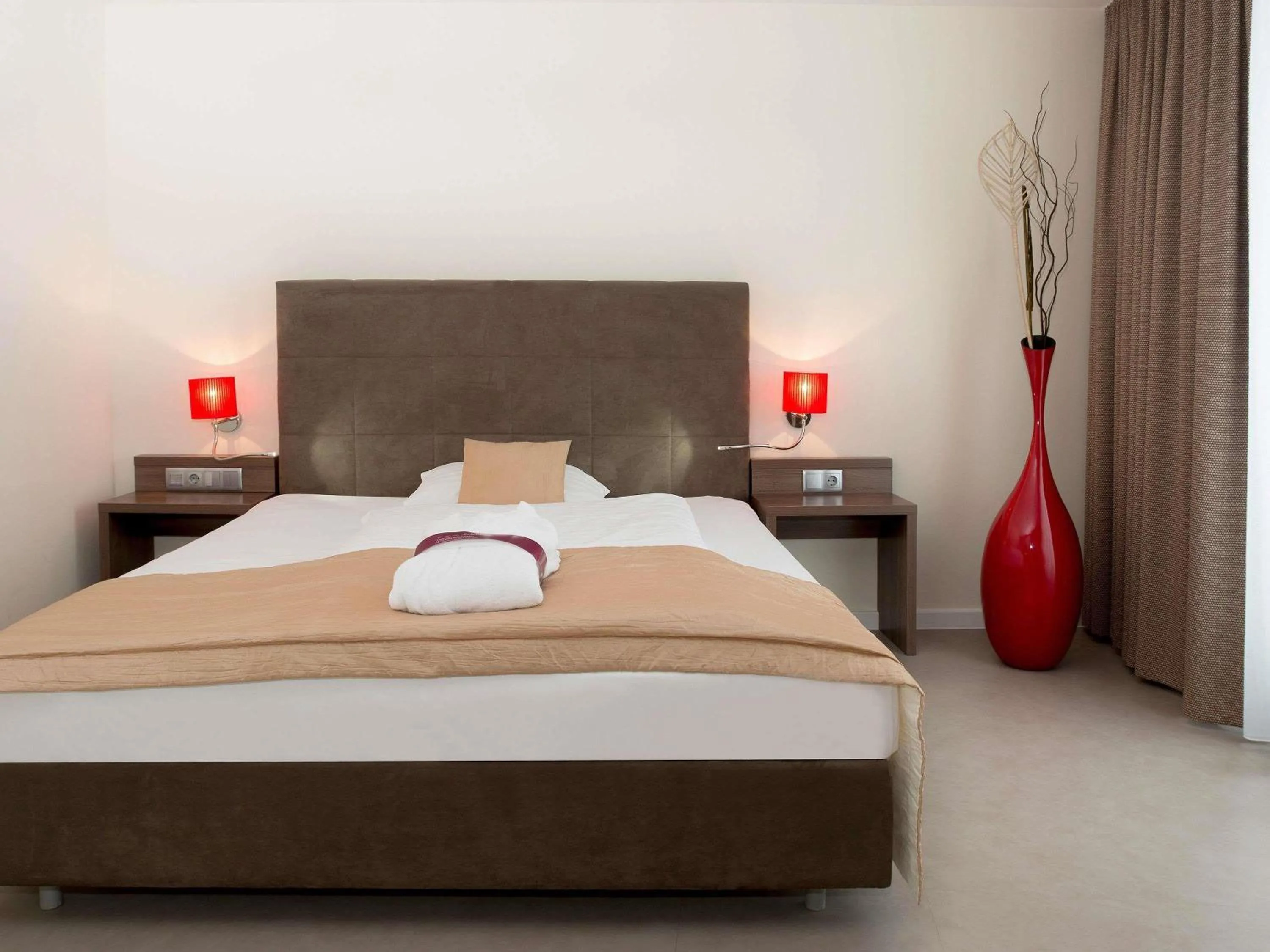 Bedroom, Bed in Hotel Mercure Graz City