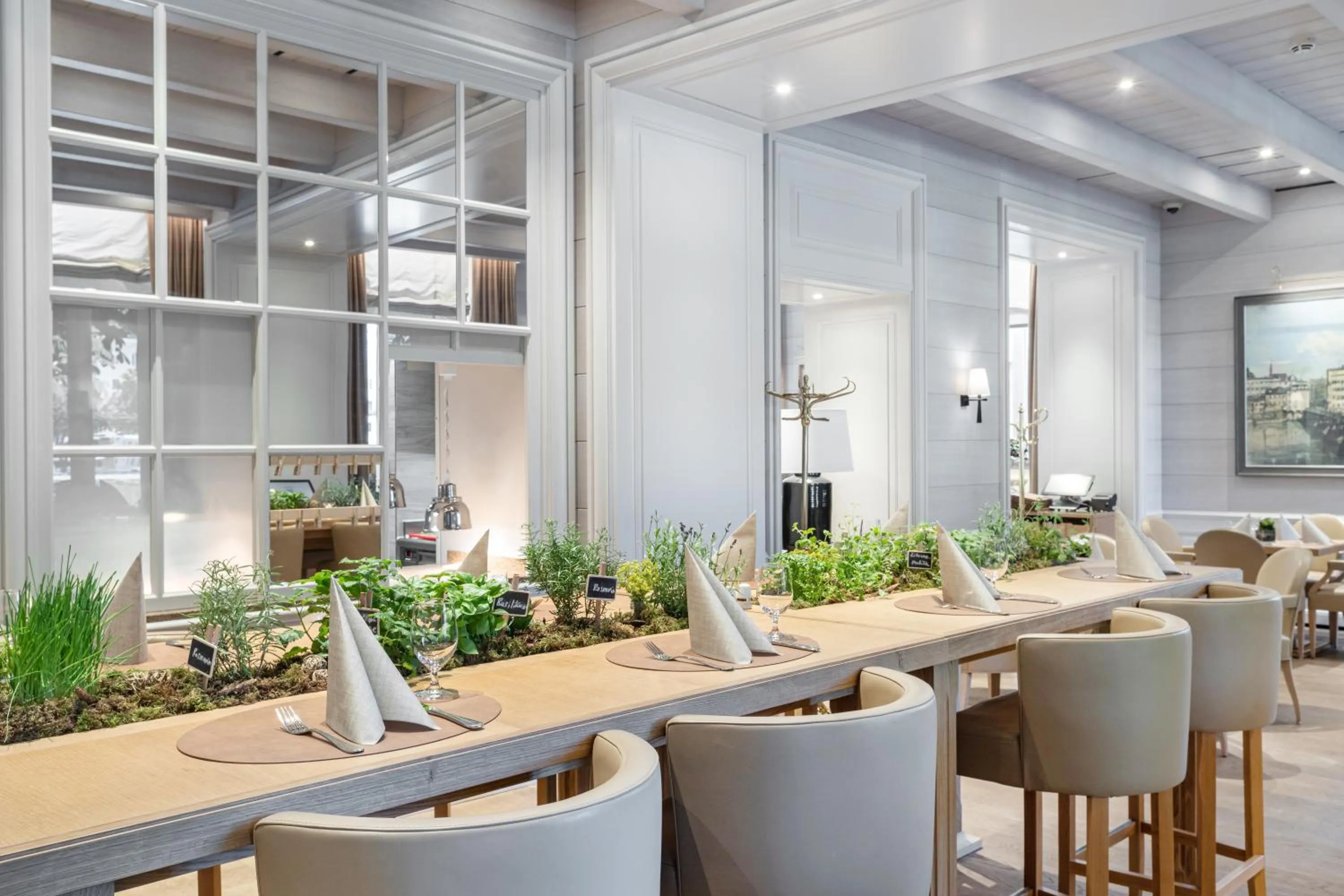 Restaurant/places to eat in Hotel Sacher Salzburg