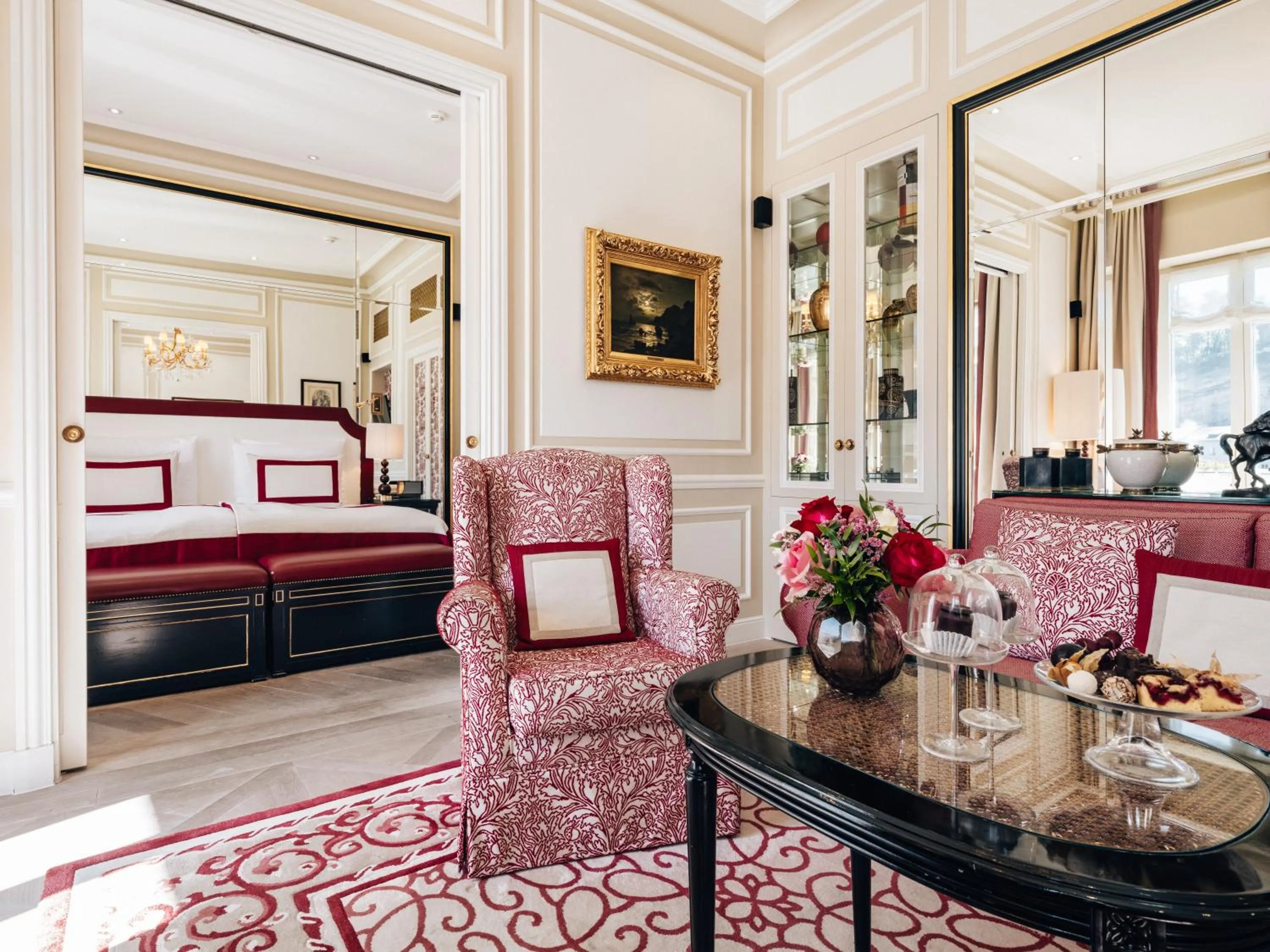 Living room, Bed in Hotel Sacher Salzburg
