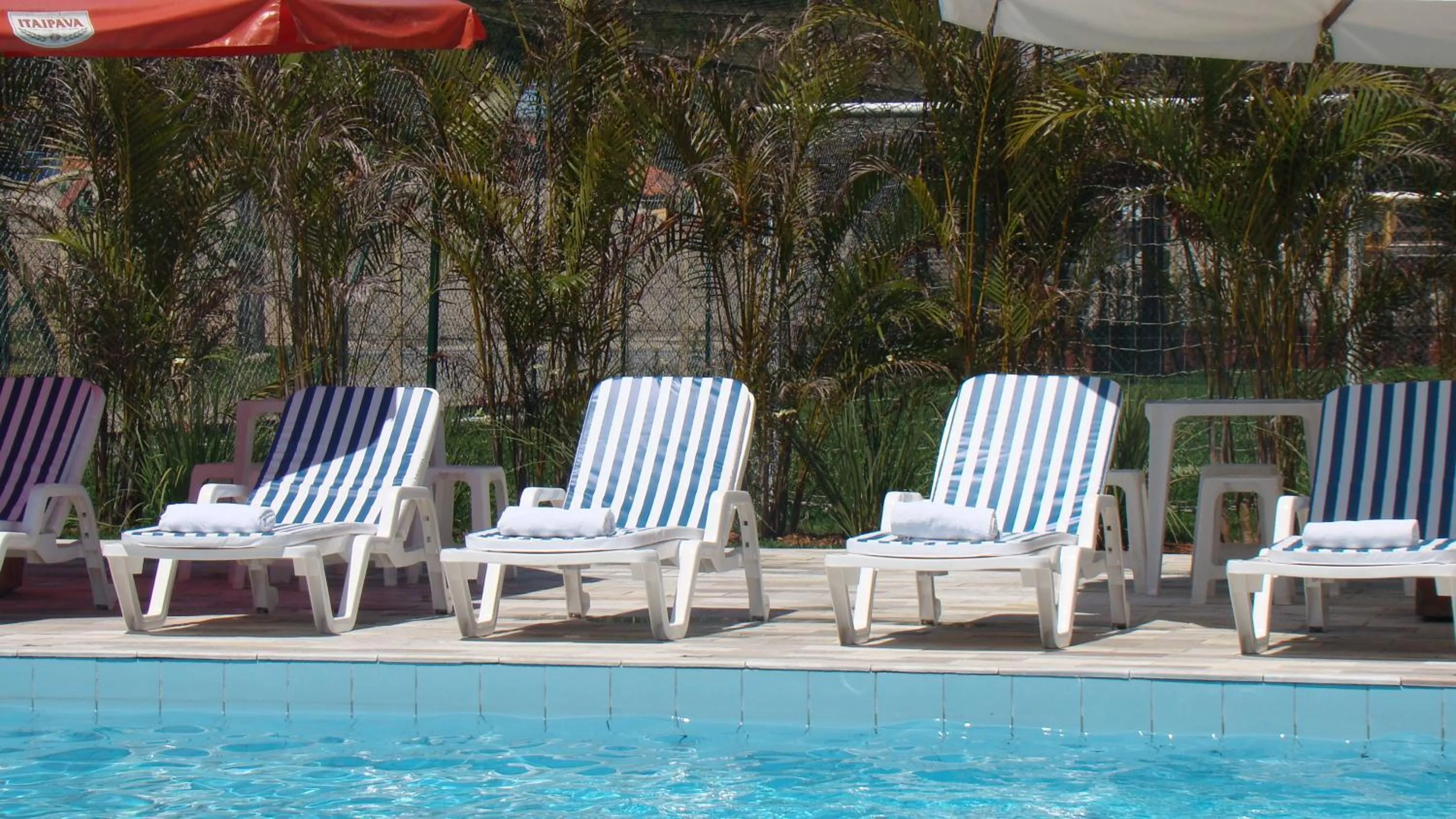 Swimming pool in Pousada Vale Del Sol