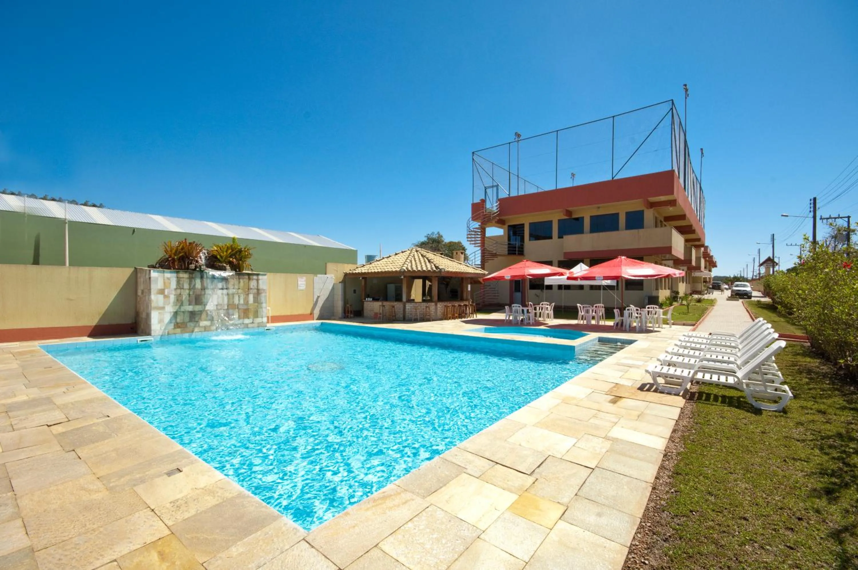 Swimming pool in Pousada Vale Del Sol