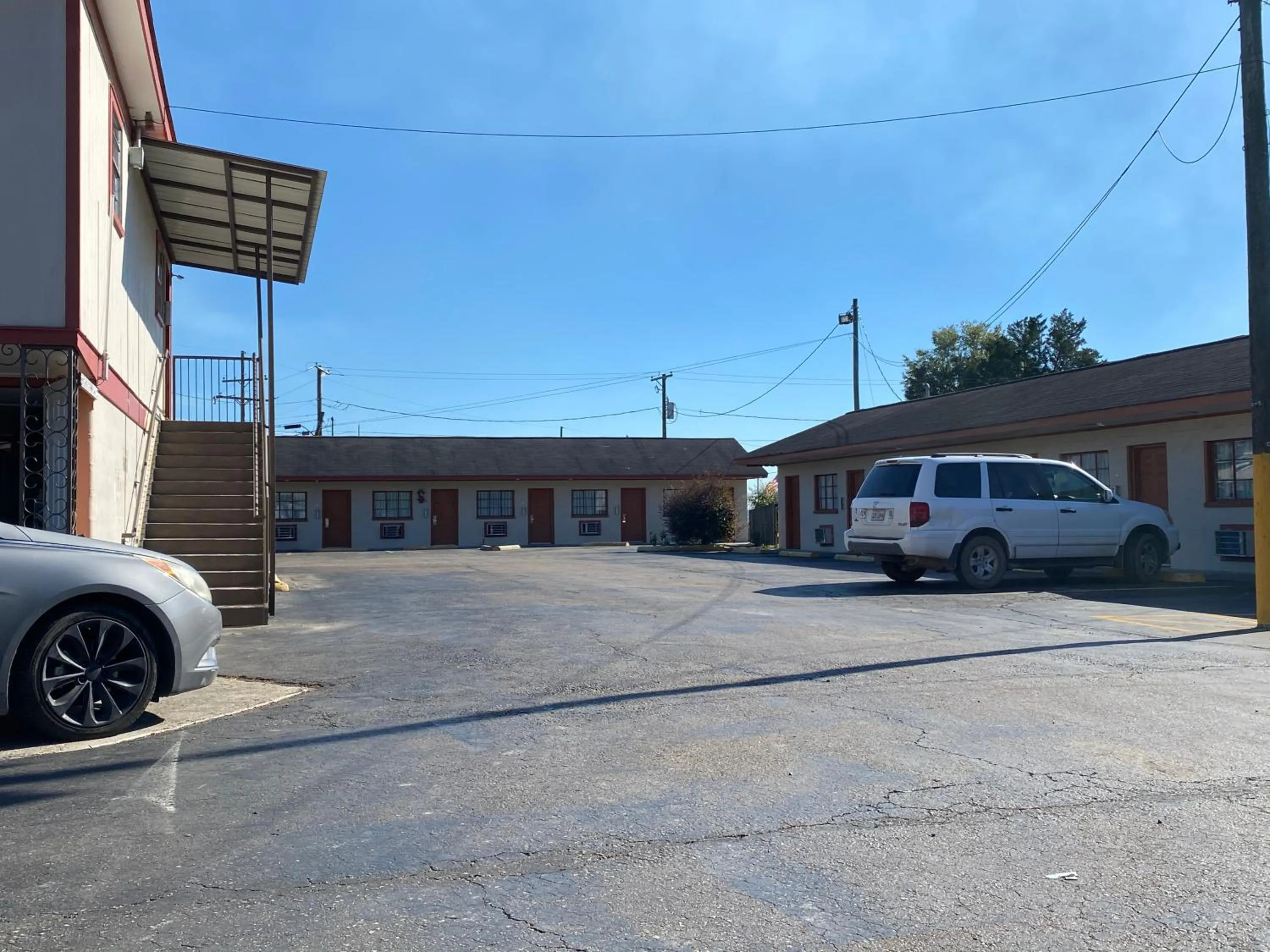 Property building in Relax Inn-Plaquemine
