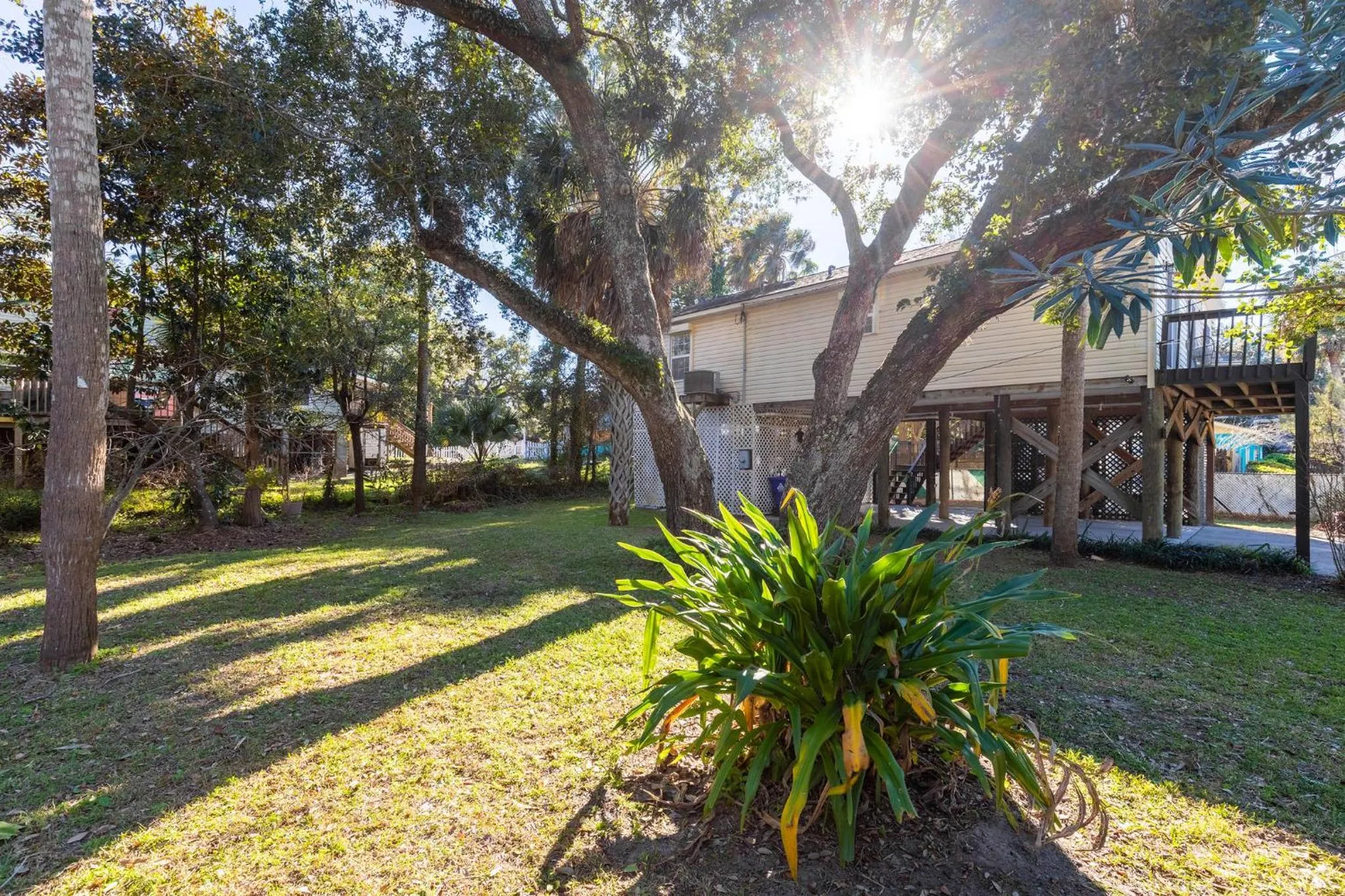 2nd Block E Huron - Keep Palm - Adorable House Minutes from the Beach