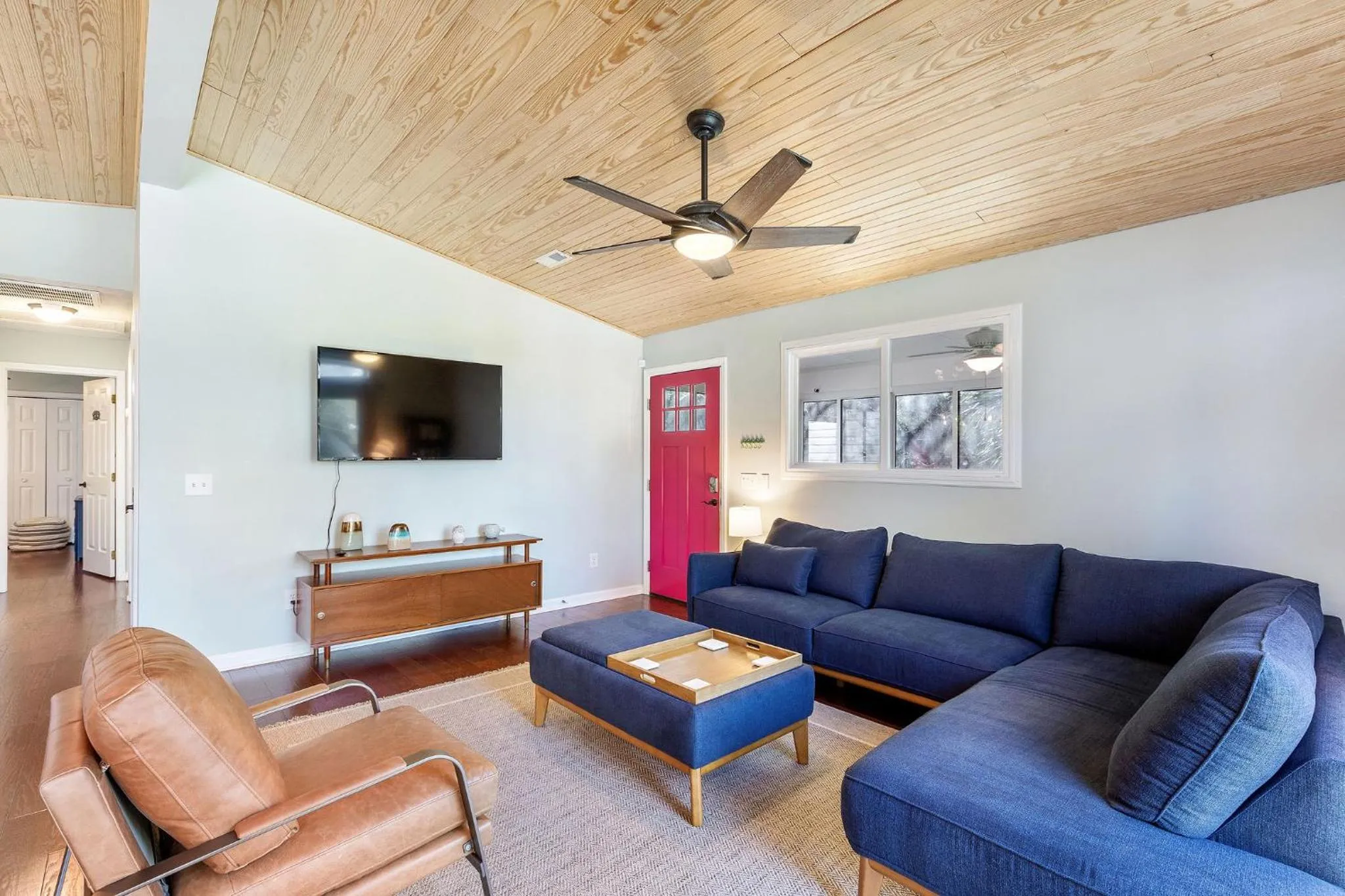 2nd Block E Huron - Keep Palm - Adorable House Minutes from the Beach