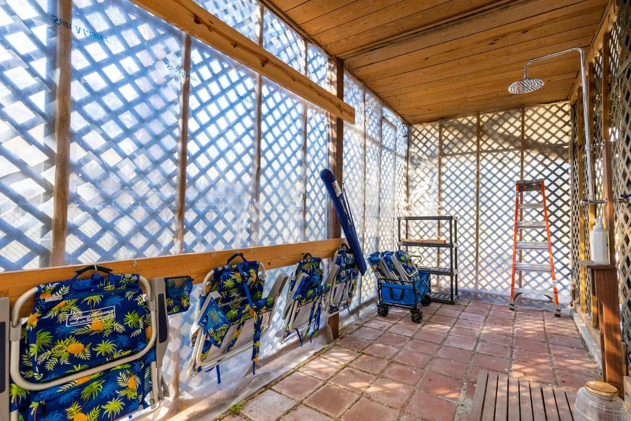 2nd Block E Huron - Keep Palm - Adorable House Minutes from the Beach