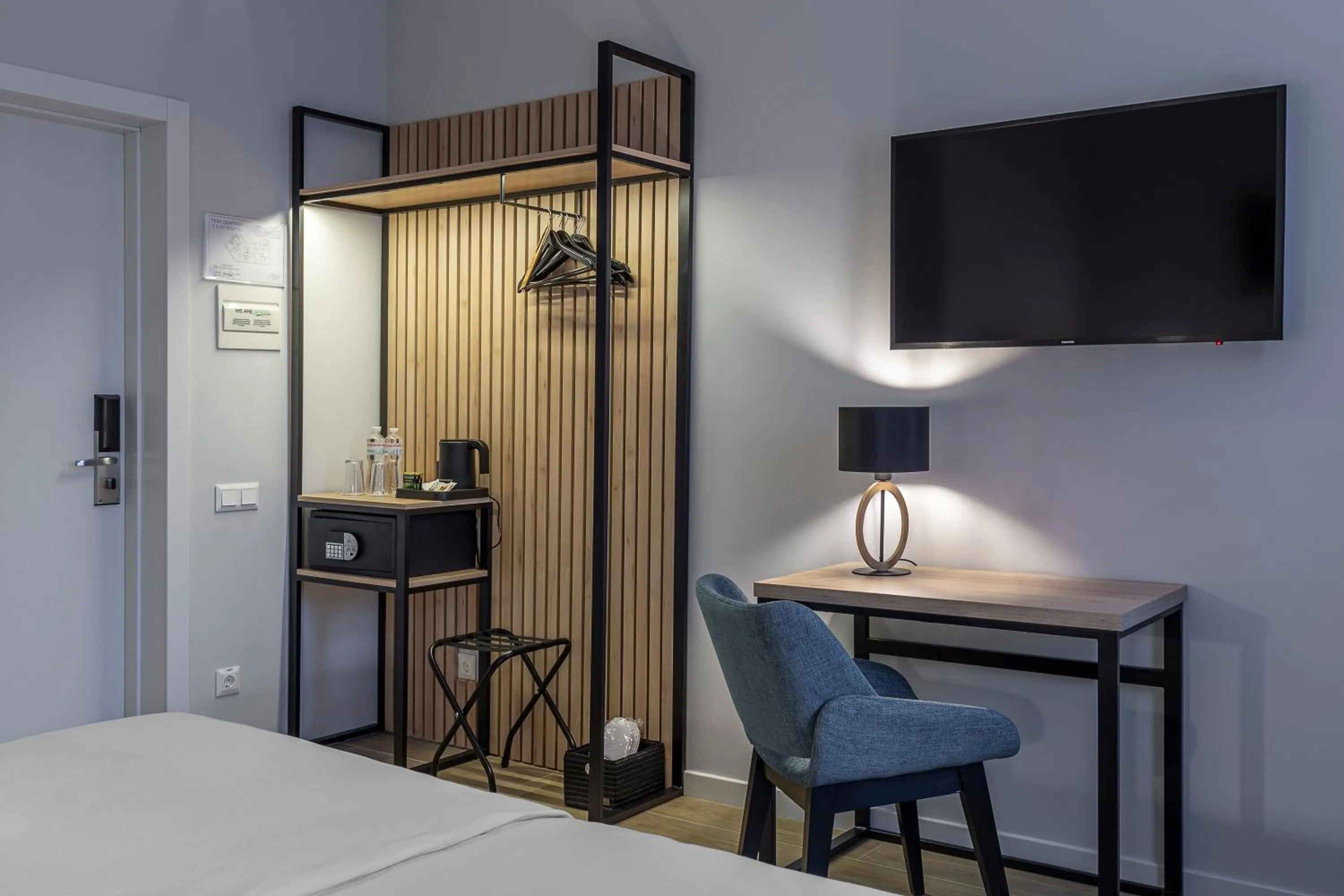 Bed in KONTRAKT Boutique Hotel