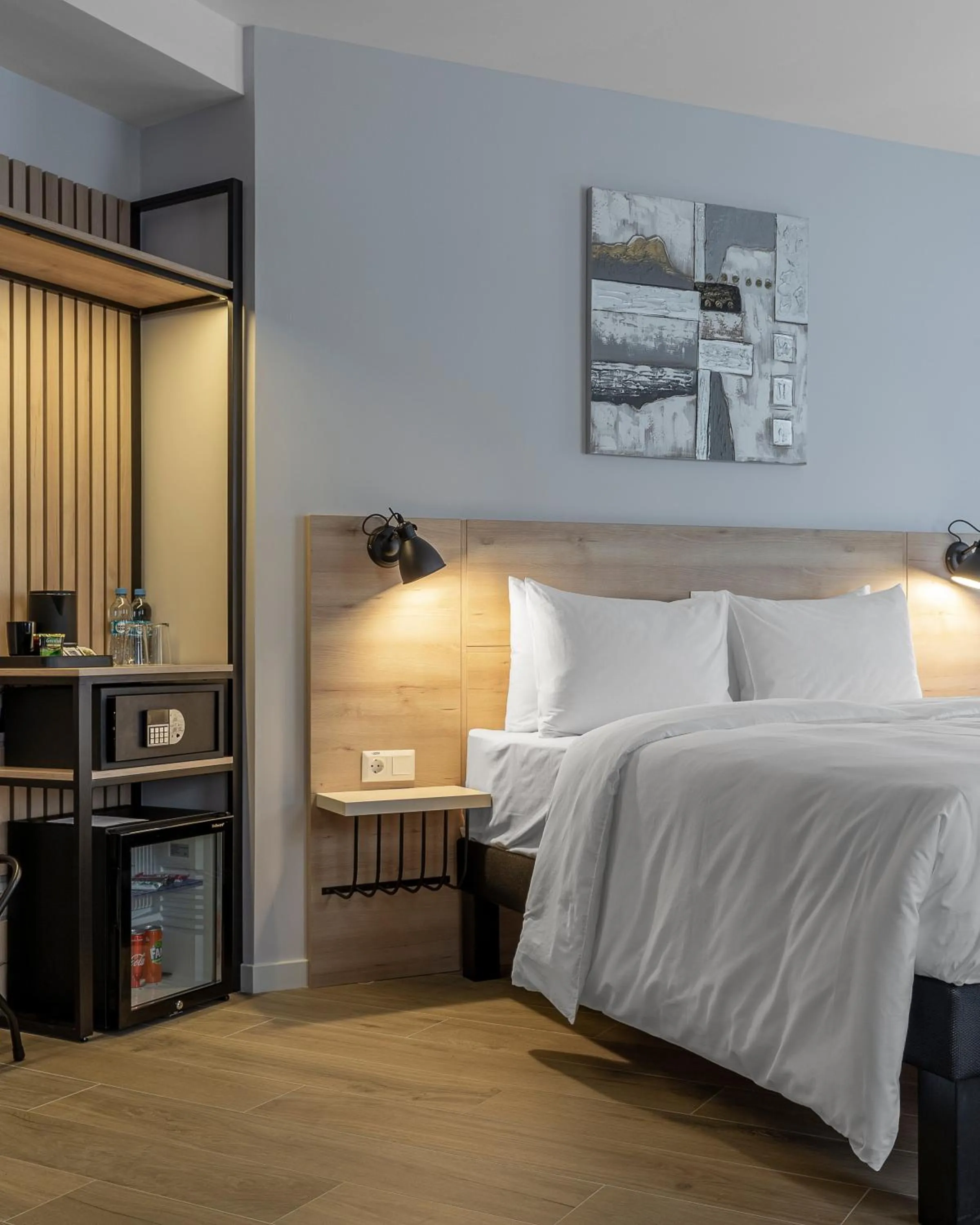 Bed in KONTRAKT Boutique Hotel