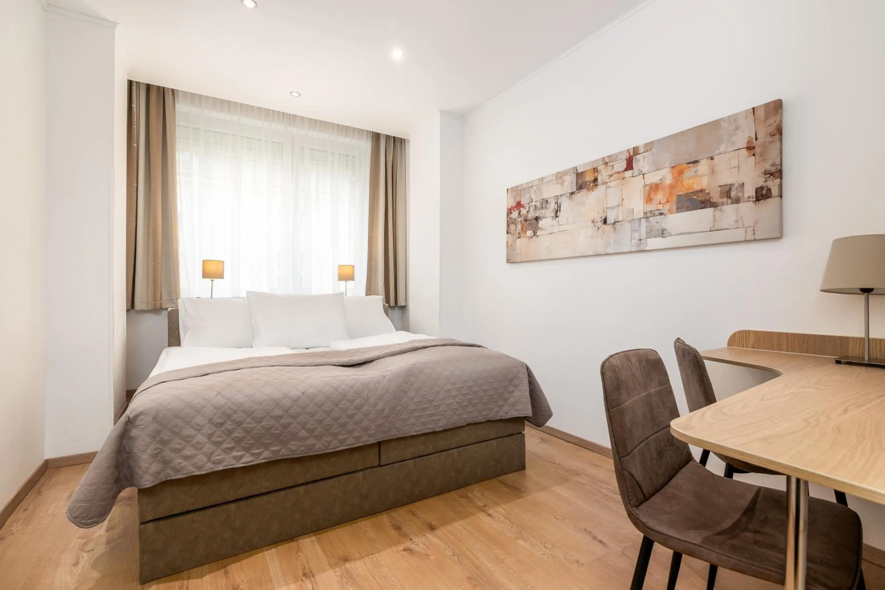 Bed in Hotel Zentral