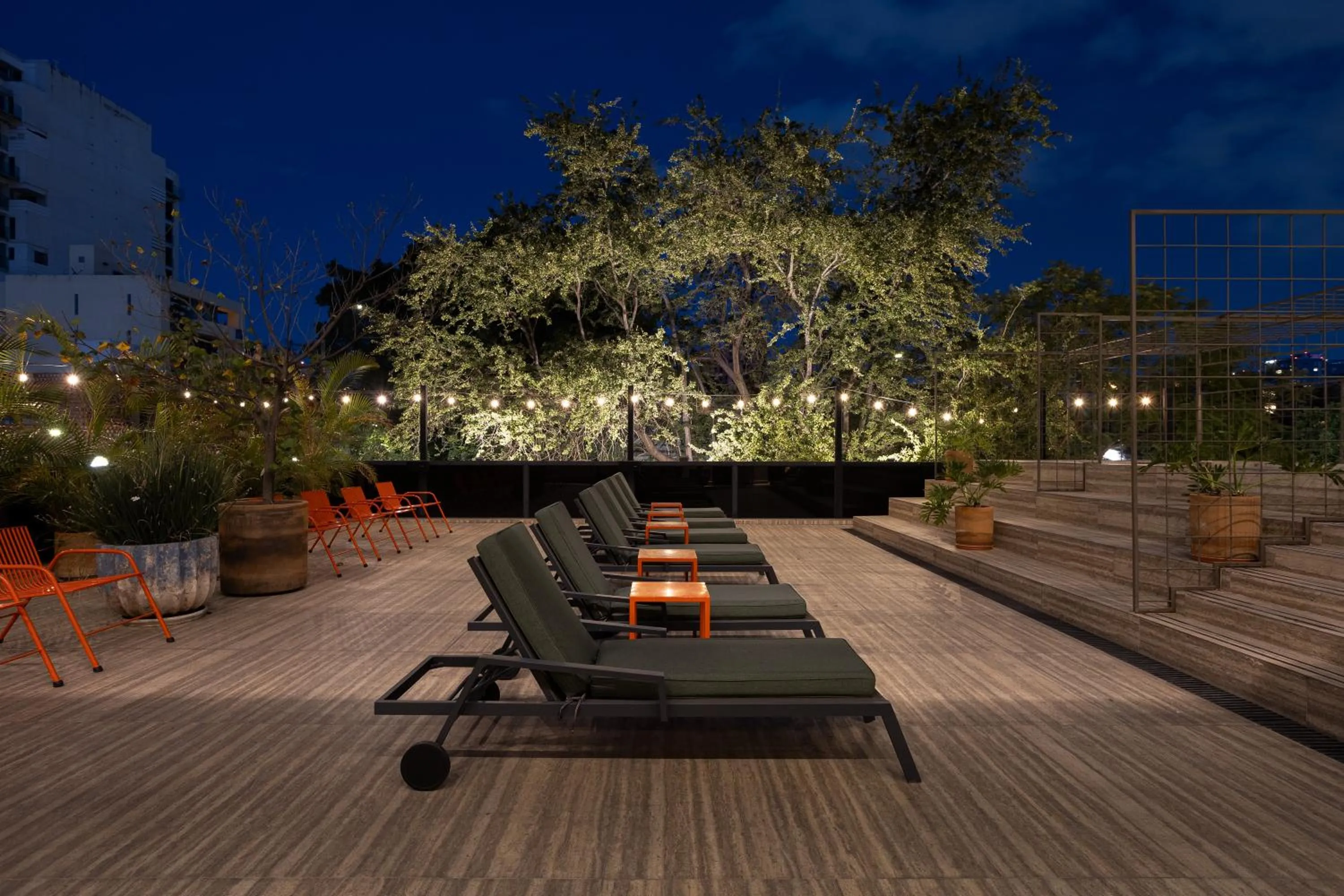 Swimming pool in Bellwort Hotel