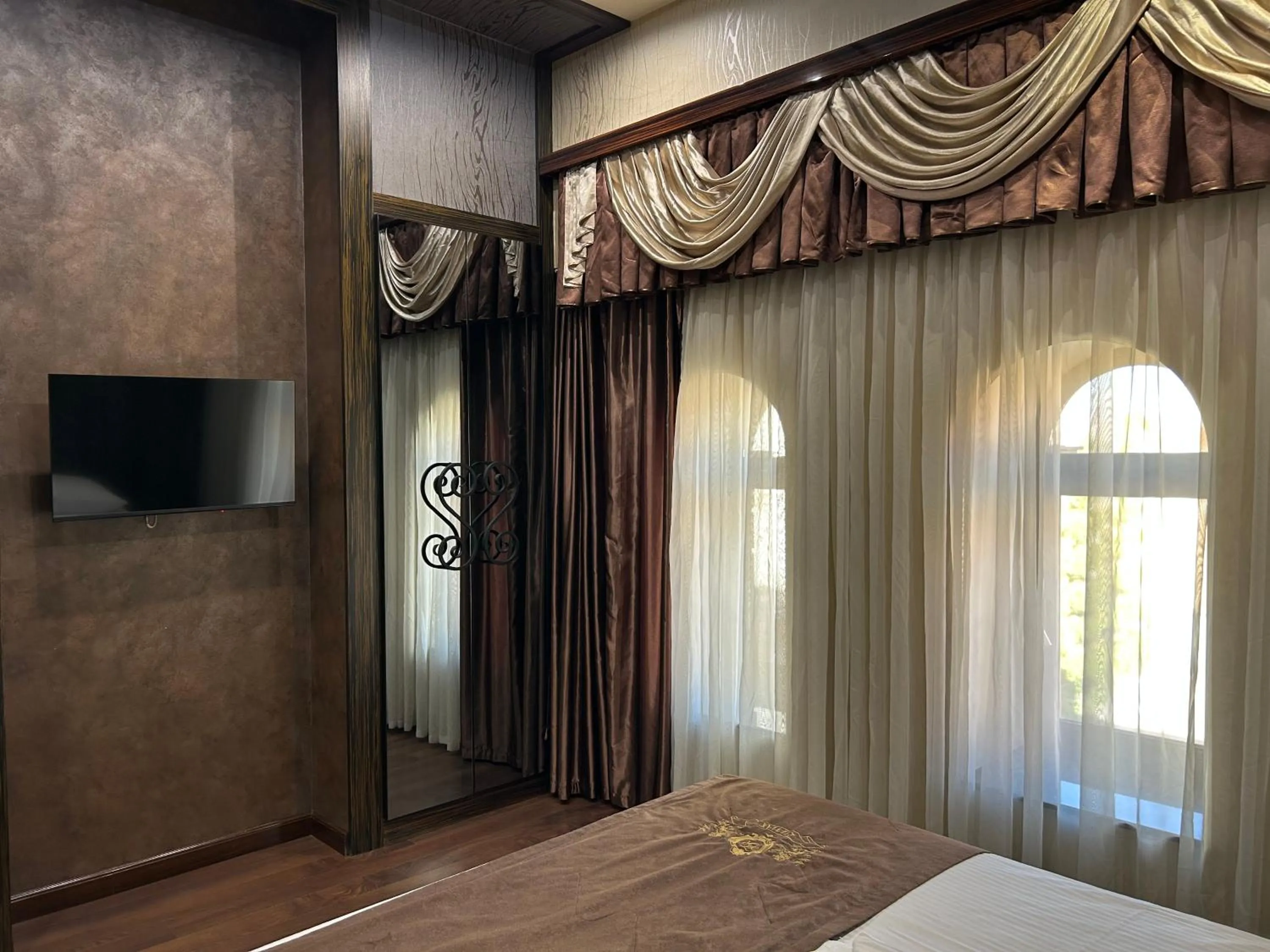 Bed in Hotel Roma & Tours