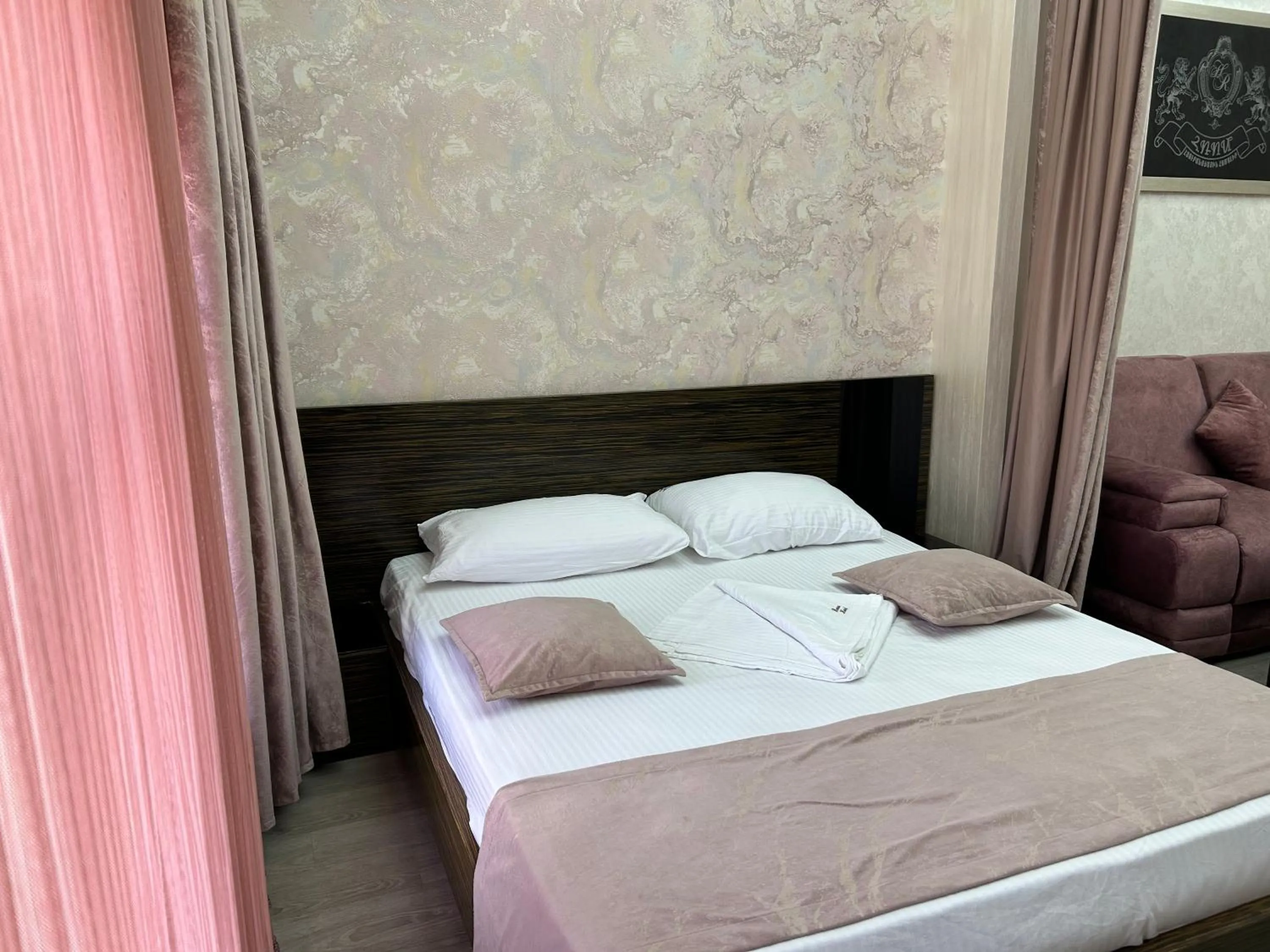 Bed in Hotel Roma & Tours