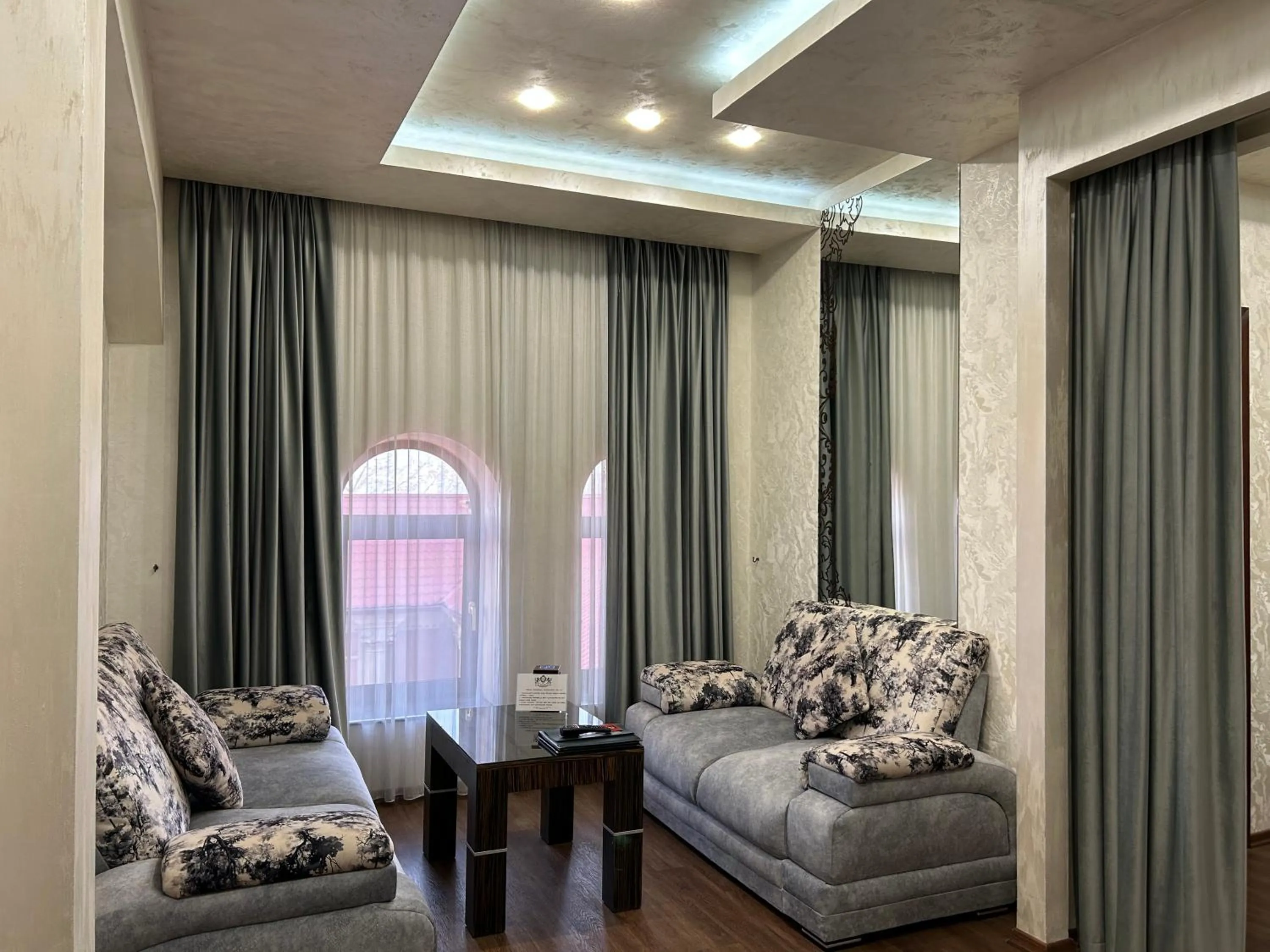 Living room in Hotel Roma & Tours