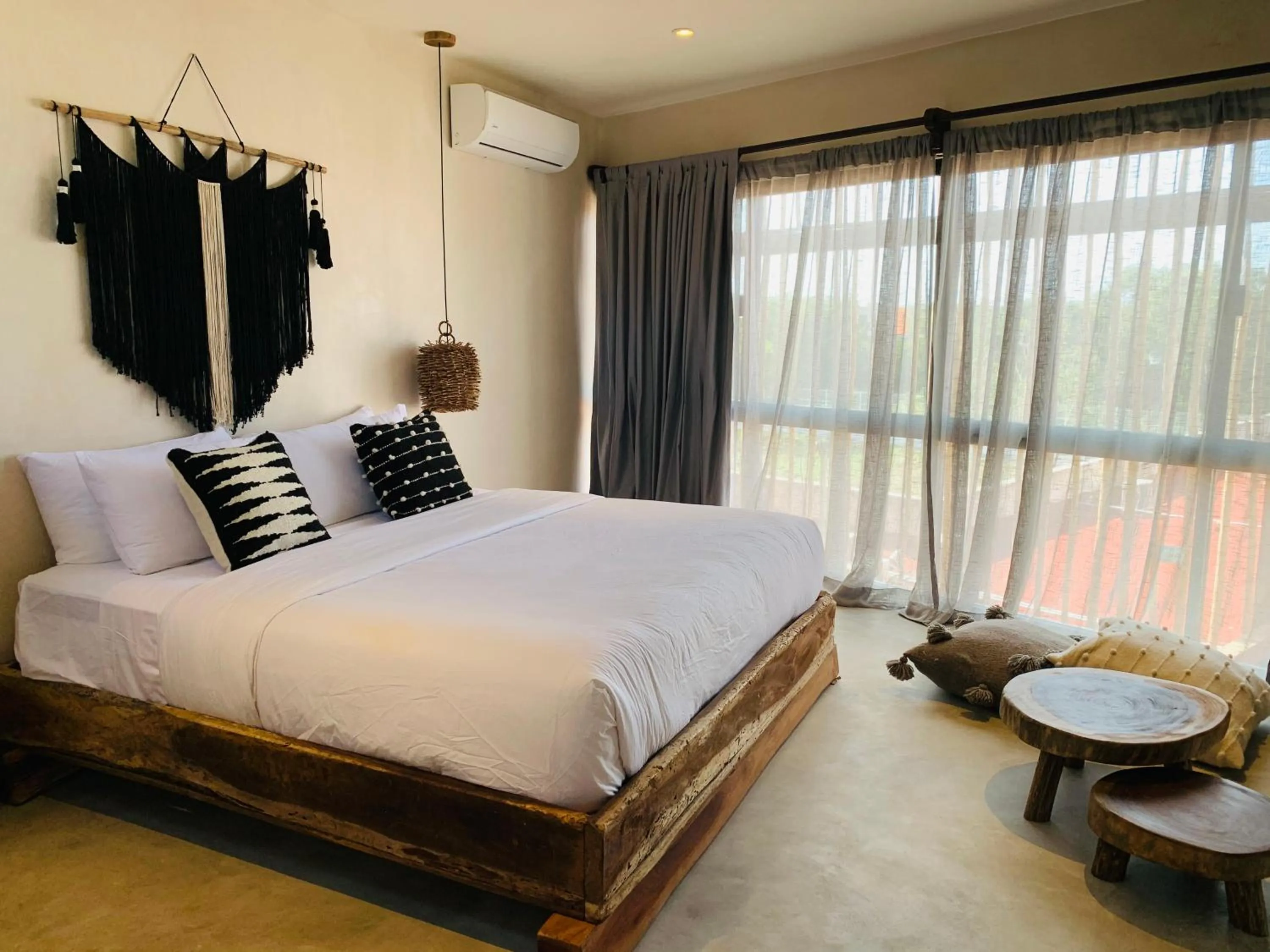 Bed in Vida Jungle Boho Apart 13 with special fee to access Hotel Bardo