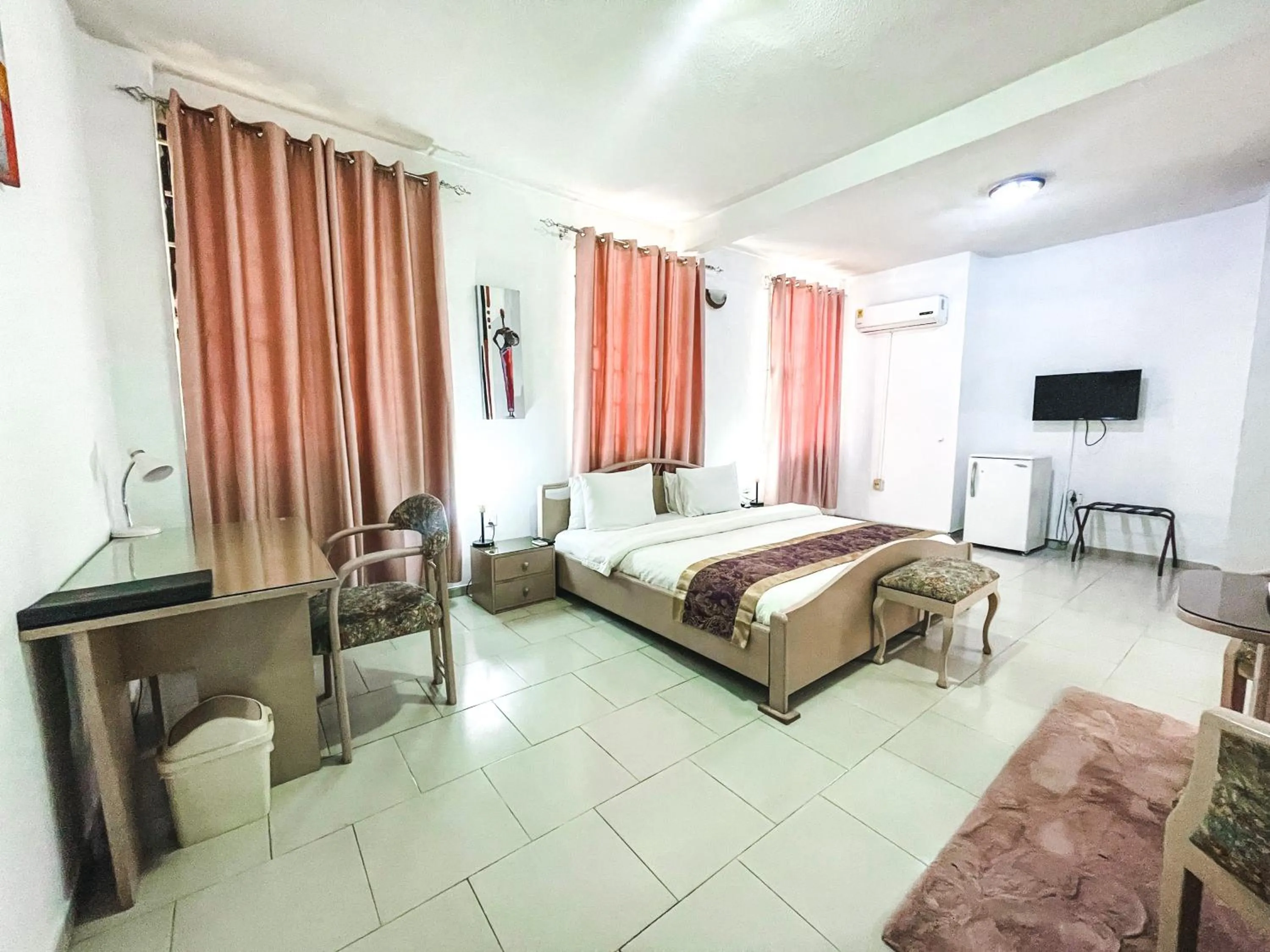 Bedroom in Hill View Hotel McCarthy Hills