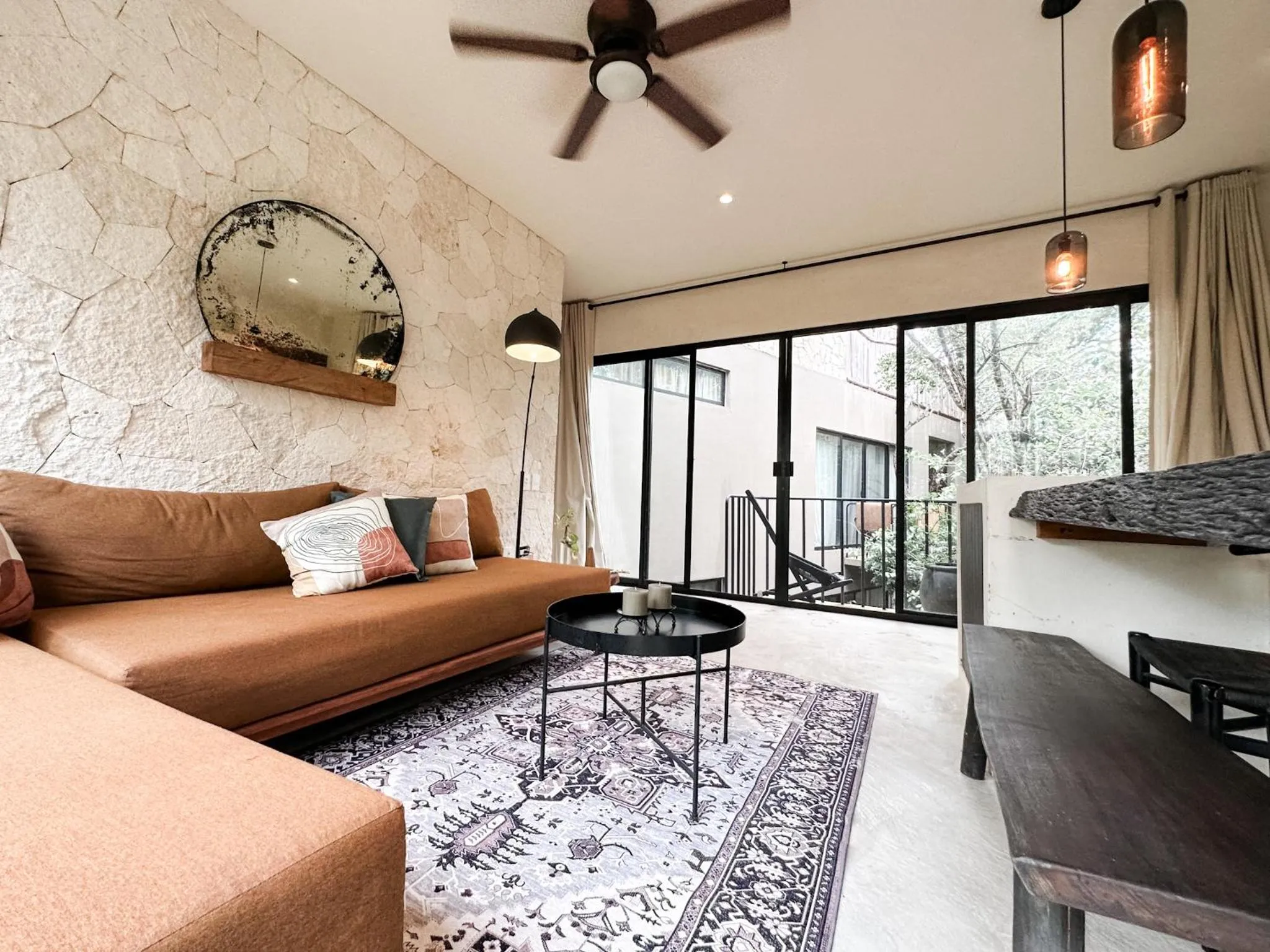 Living room in Vida Jungle Boho Apart 14 with special fee to access Hotel Bardo